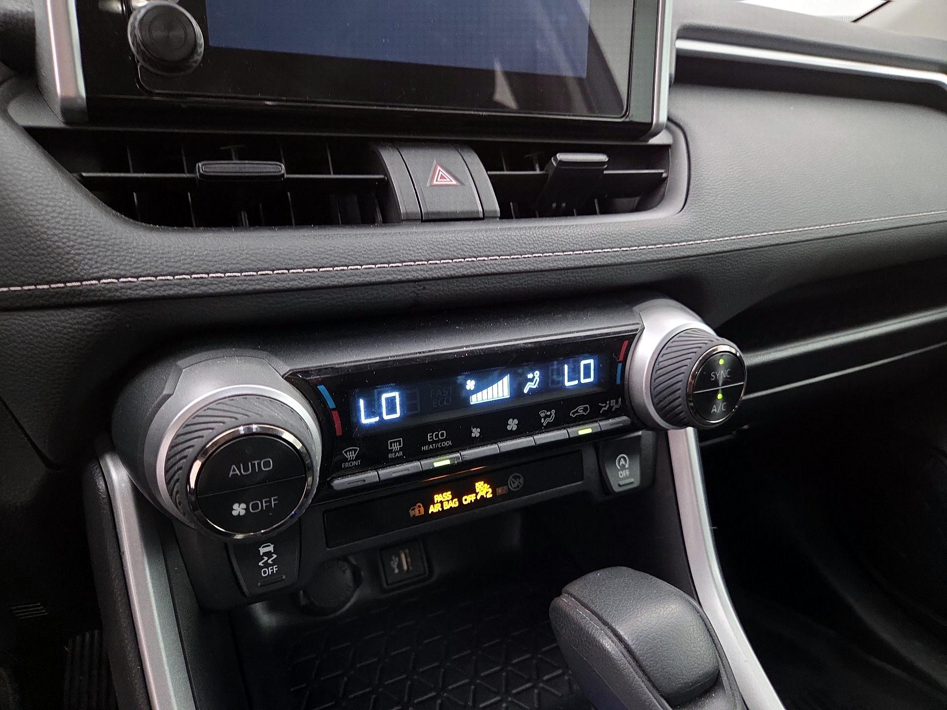 Thumbnail: 2025 Toyota RAV4 - 16