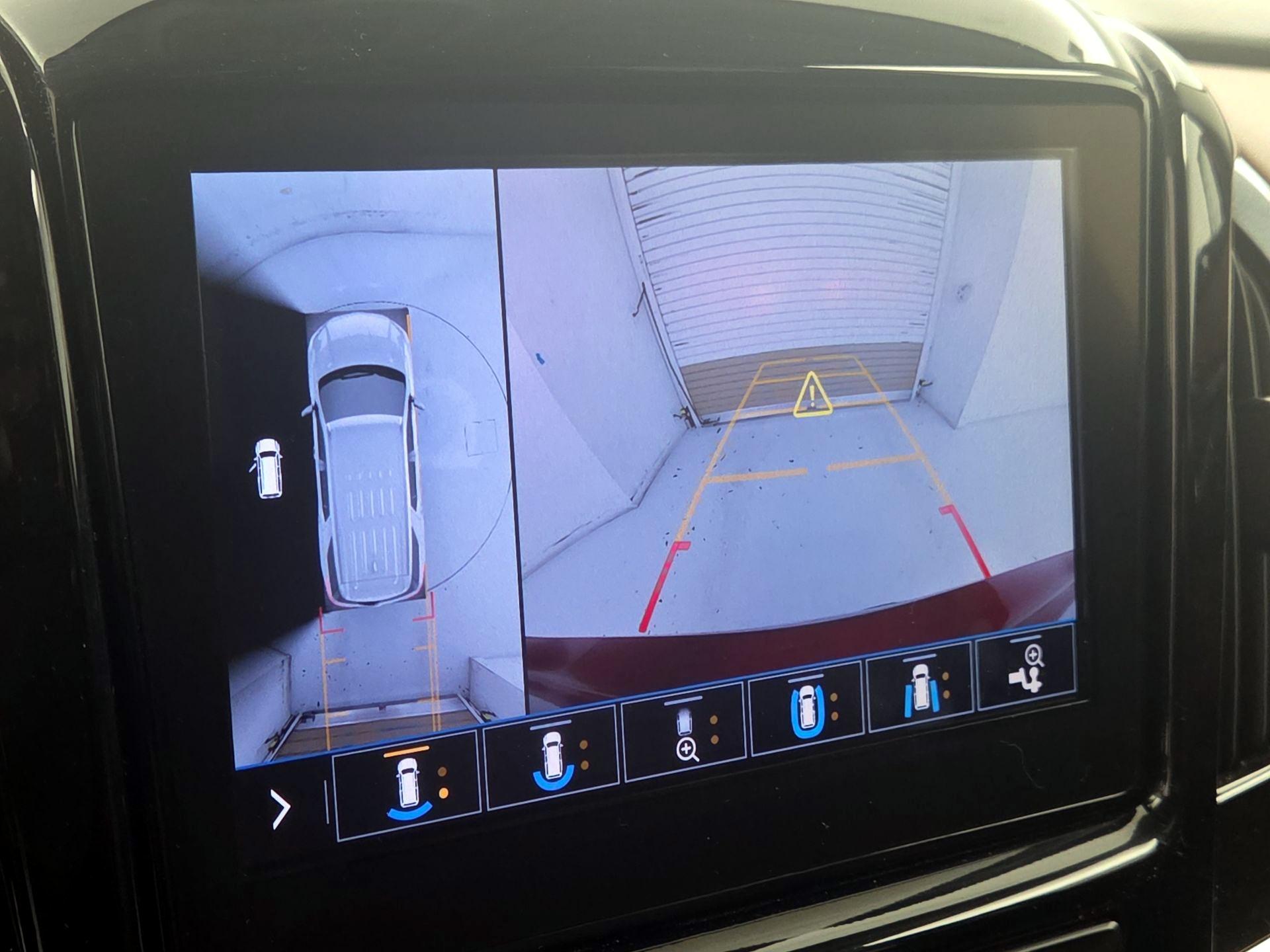 Thumbnail: 2020 Chevrolet Traverse - 14