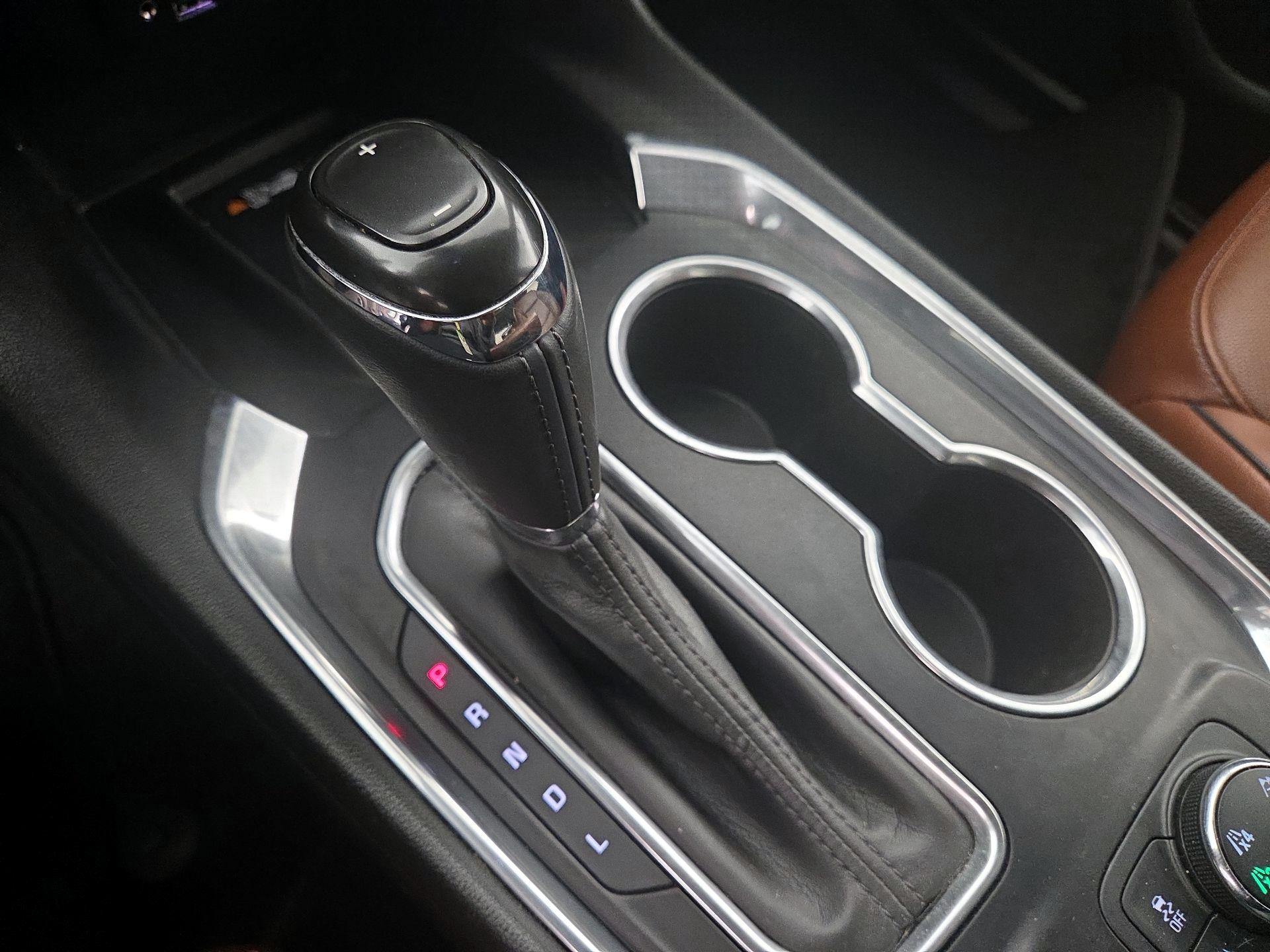 Thumbnail: 2020 Chevrolet Traverse - 17