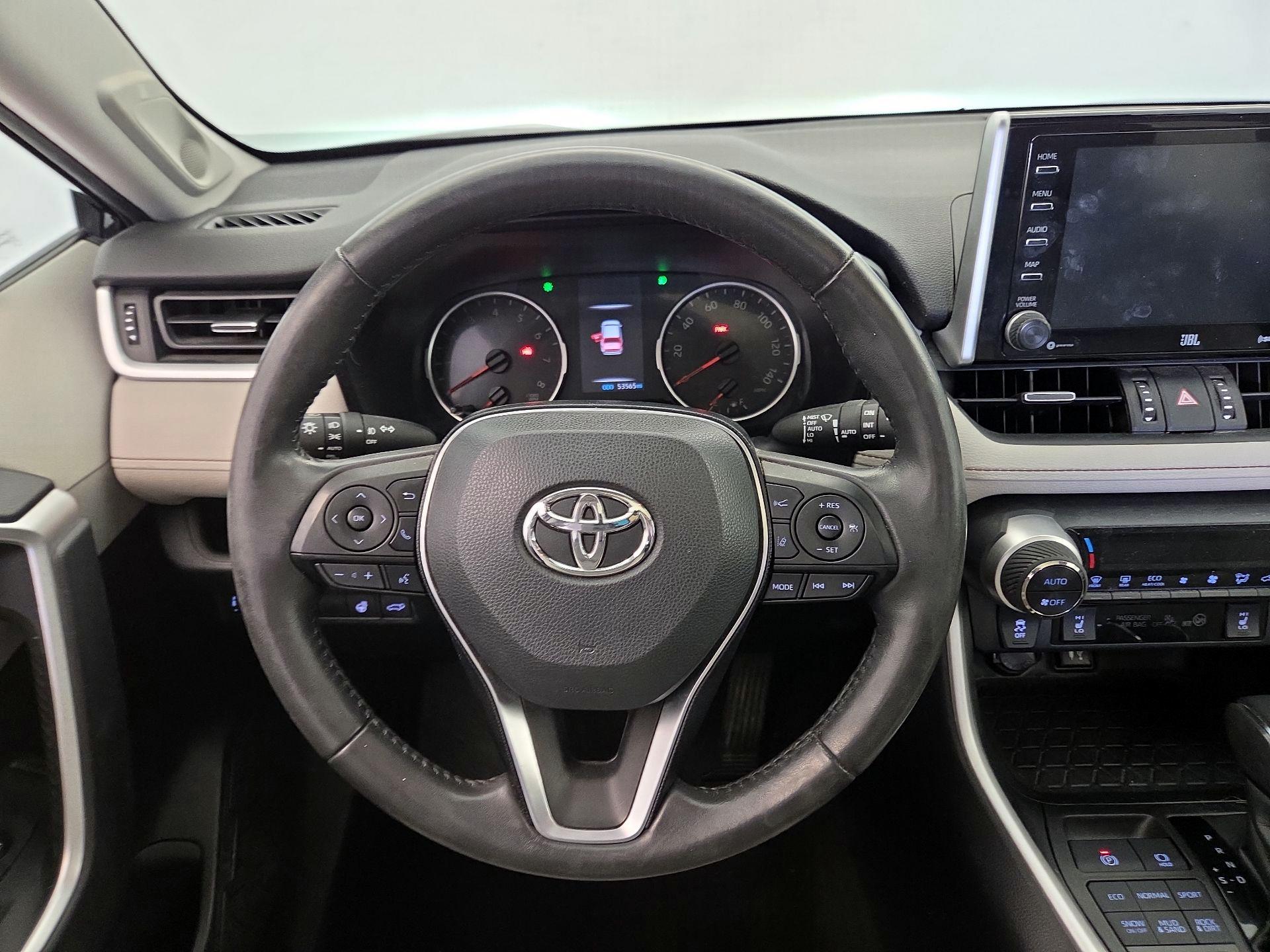 Thumbnail: 2019 Toyota RAV4 - 10