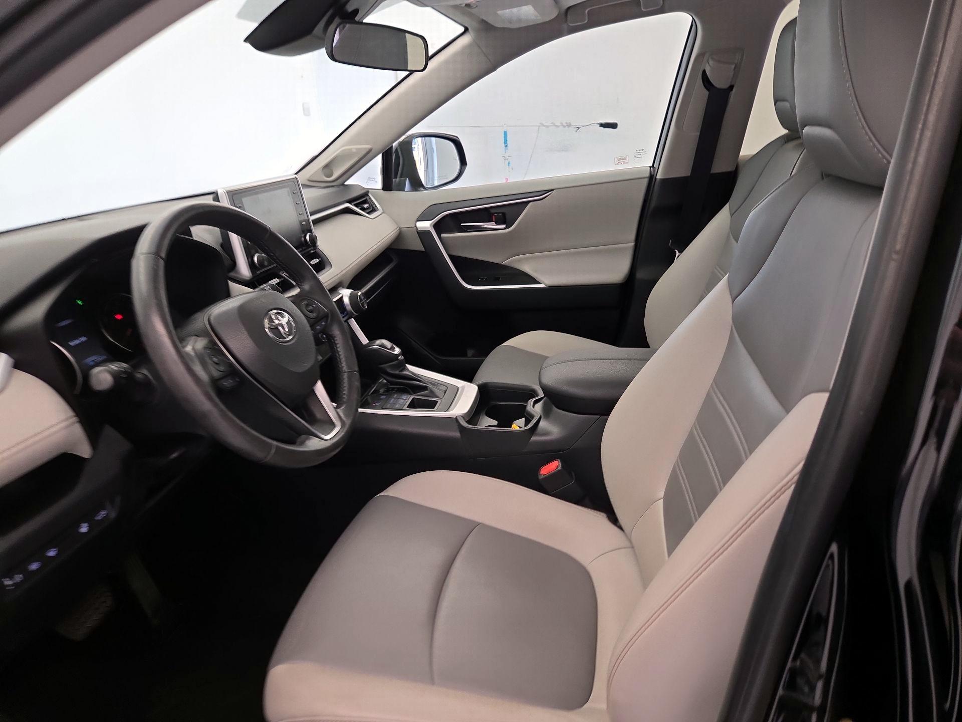 Thumbnail: 2019 Toyota RAV4 - 11