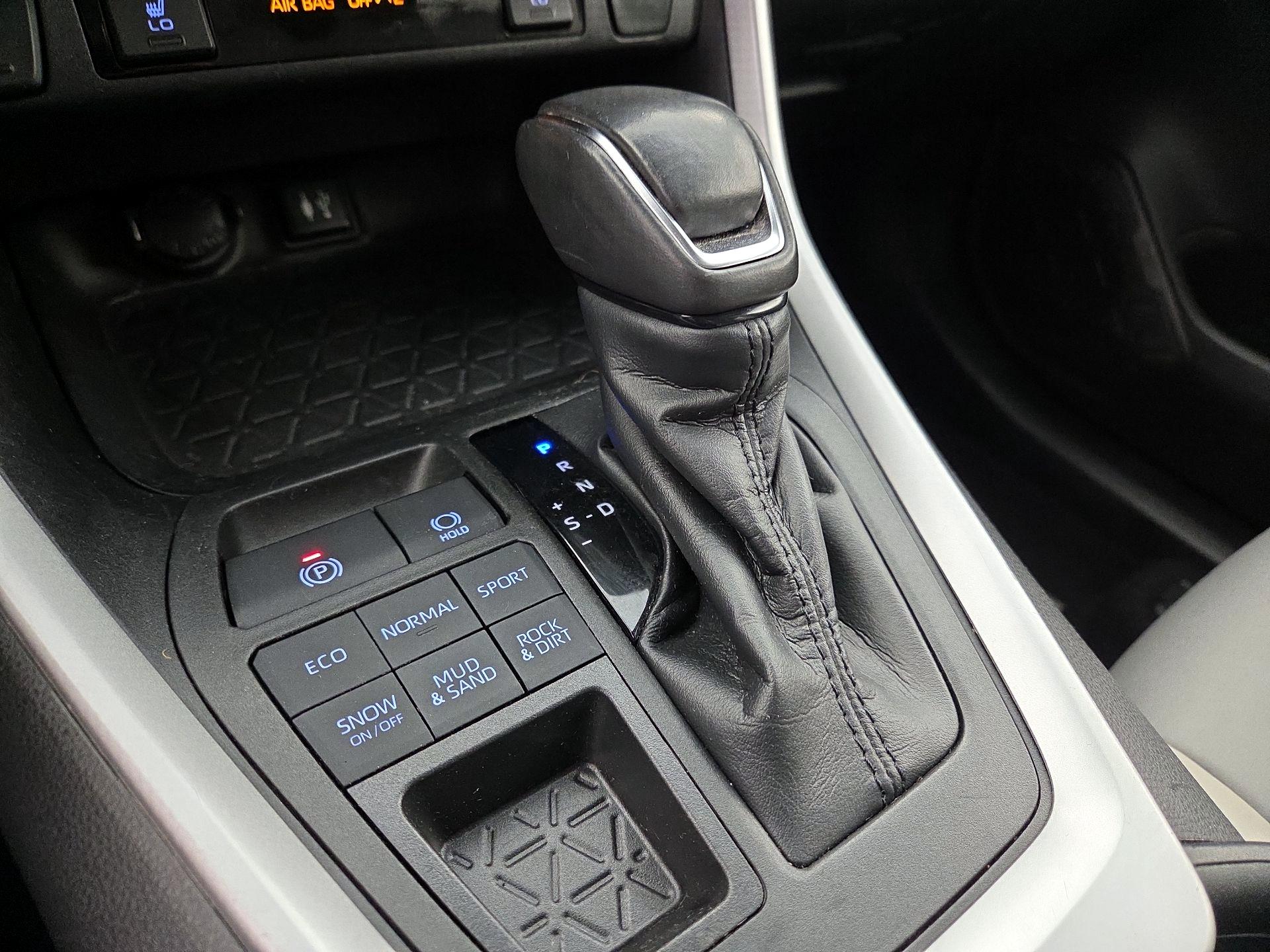 Thumbnail: 2019 Toyota RAV4 - 17