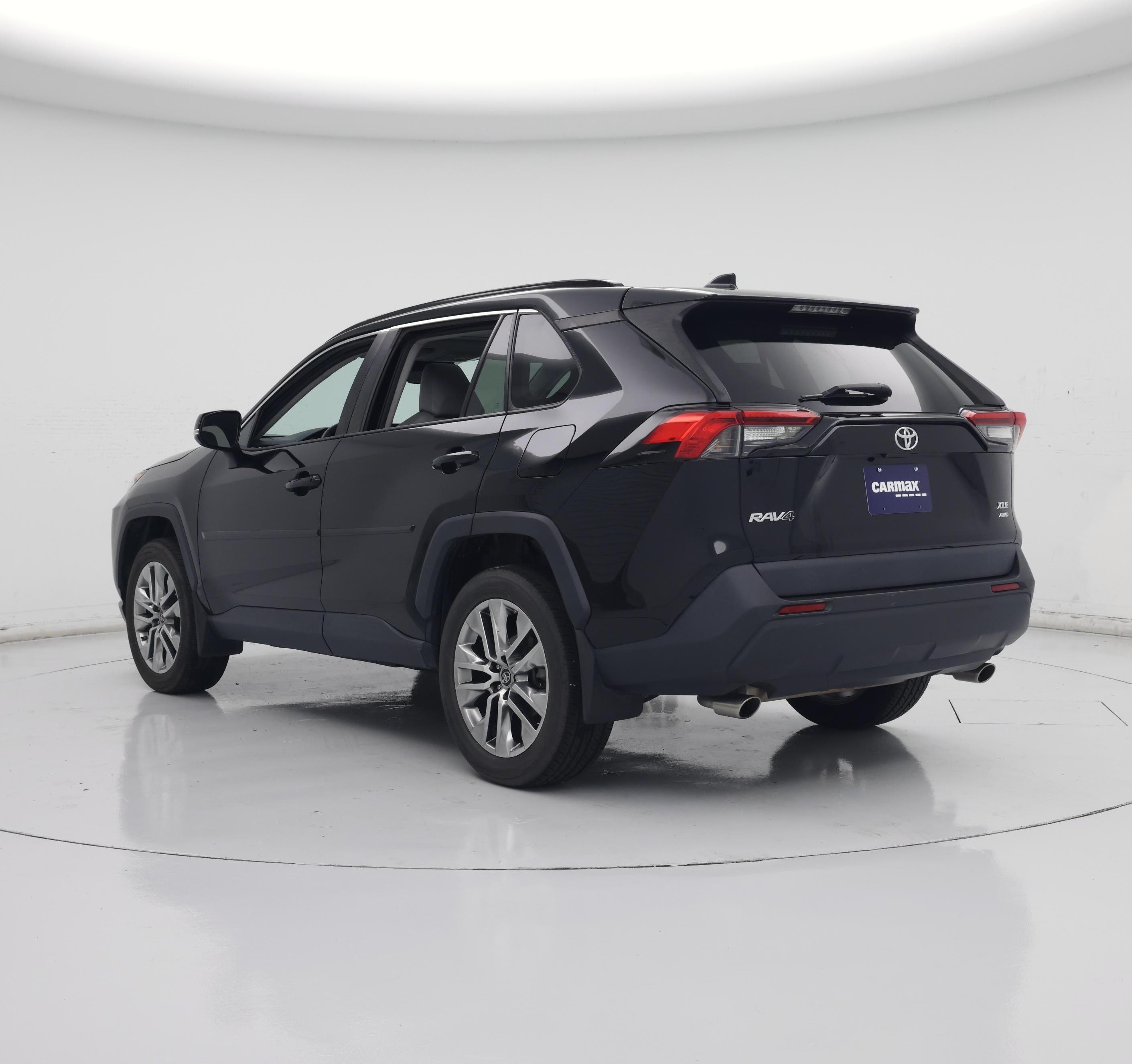 Thumbnail: 2019 Toyota RAV4 - 2