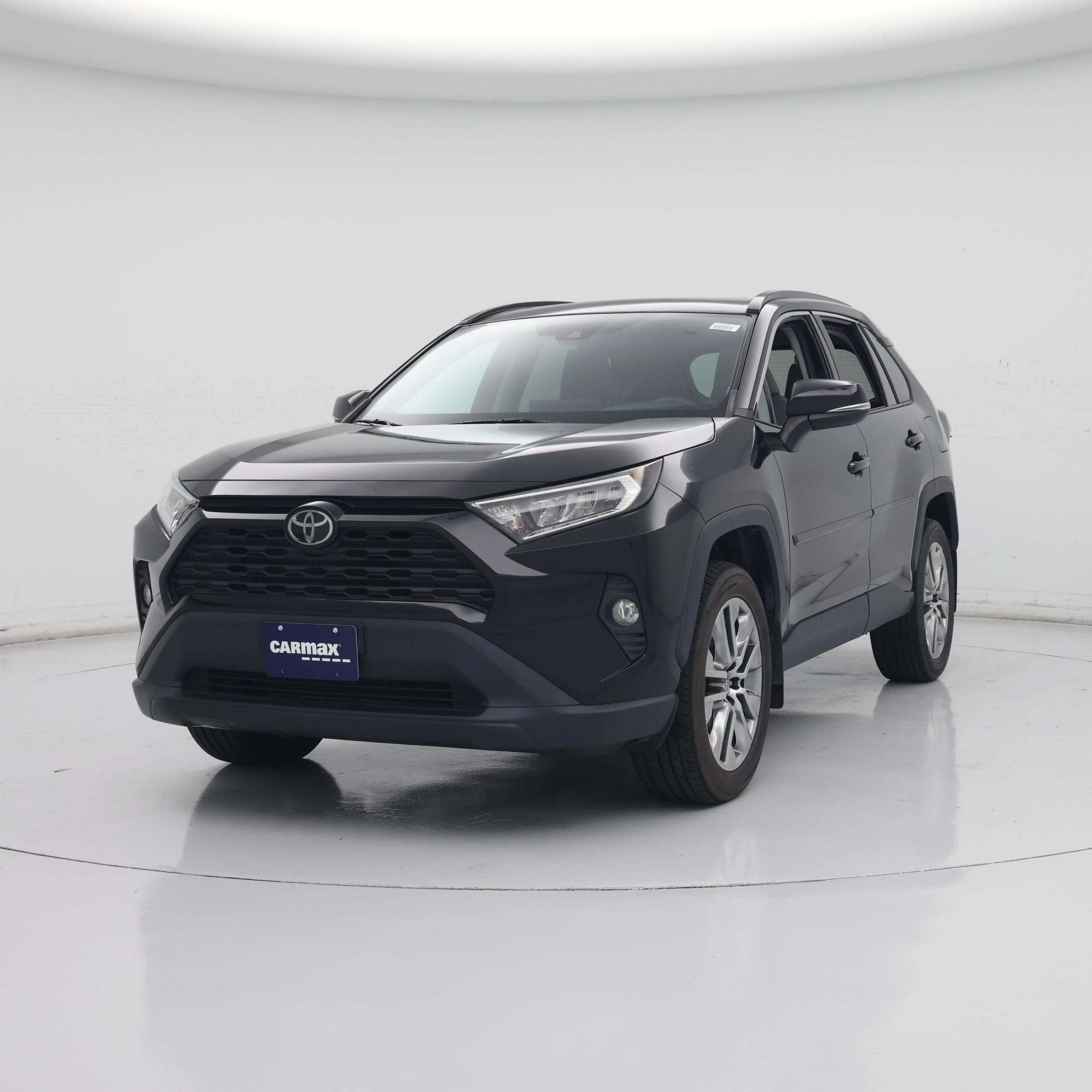 Thumbnail: 2019 Toyota RAV4 - 4