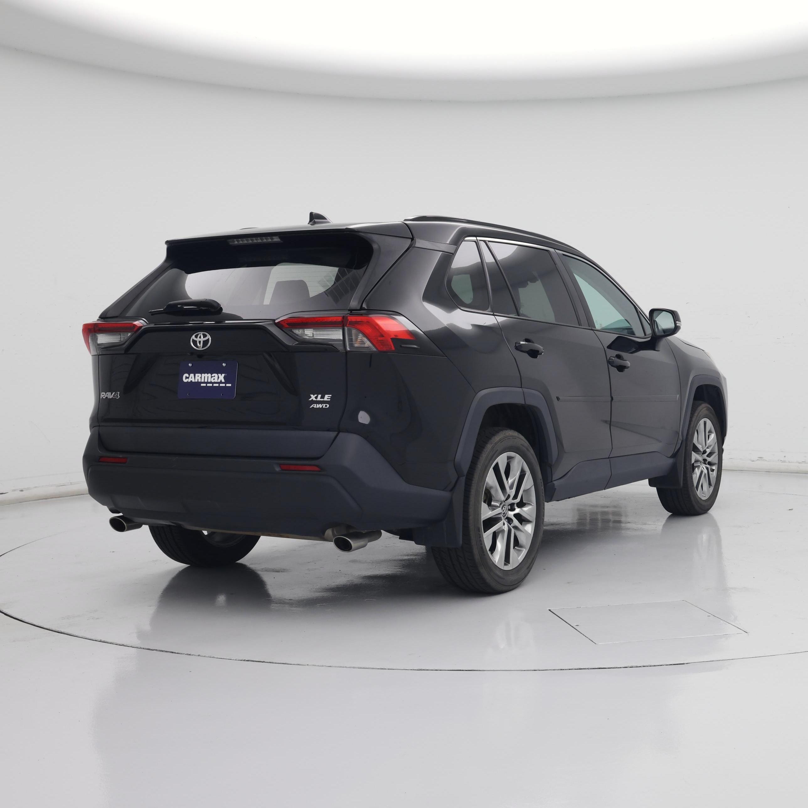 Thumbnail: 2019 Toyota RAV4 - 8