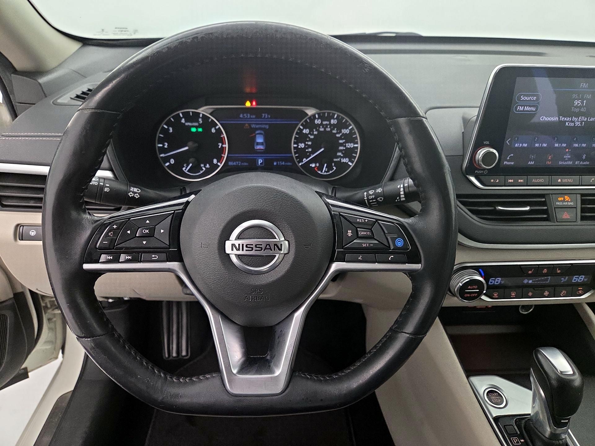 Thumbnail: 2019 Nissan Altima - 10