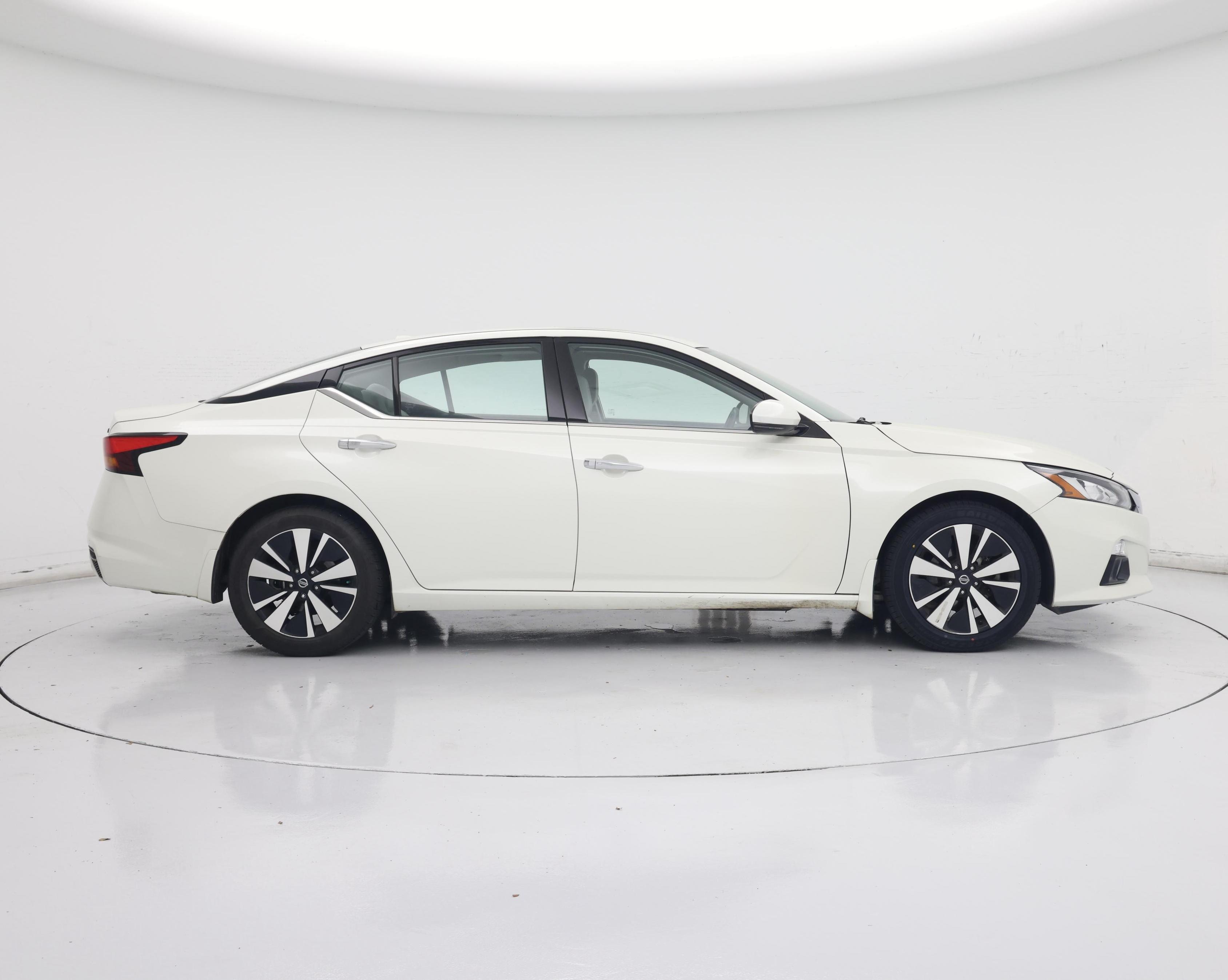 Thumbnail: 2019 Nissan Altima - 7