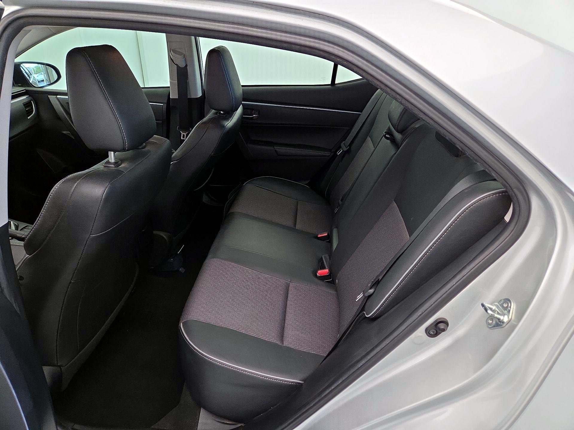 Thumbnail: 2015 Toyota Corolla - 20