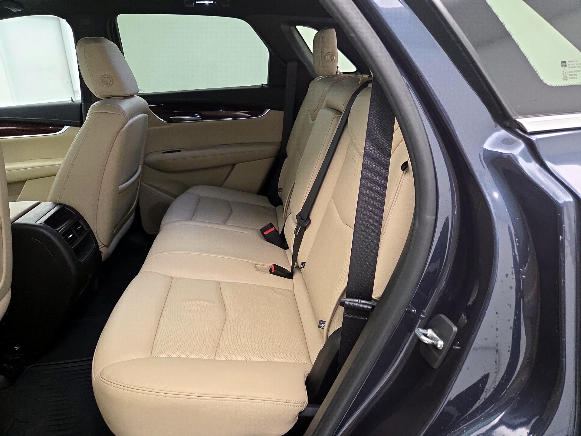 Thumbnail: 2019 Cadillac XT5 - 19