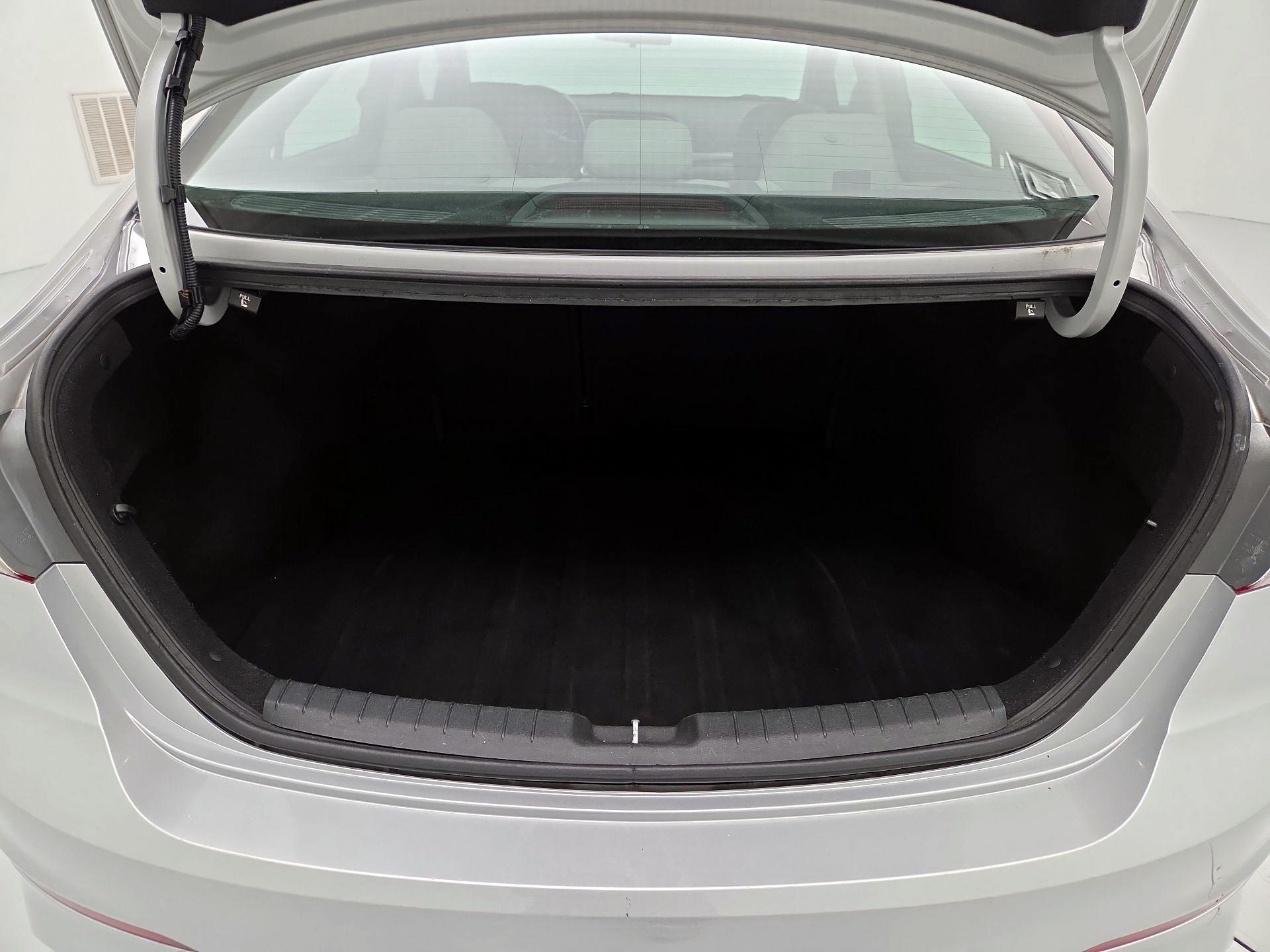 Thumbnail: 2017 Hyundai Elantra - 20