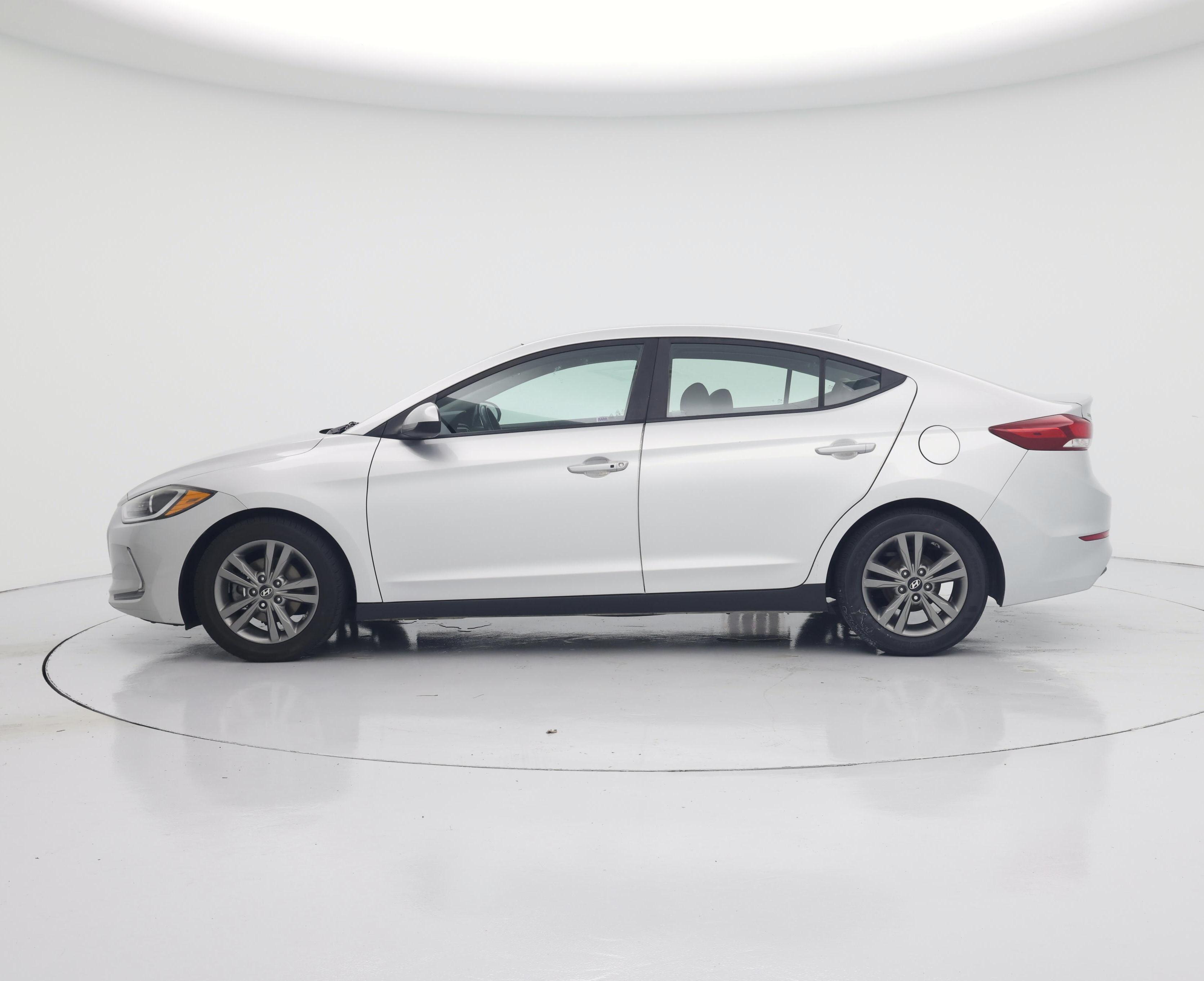 Thumbnail: 2017 Hyundai Elantra - 3