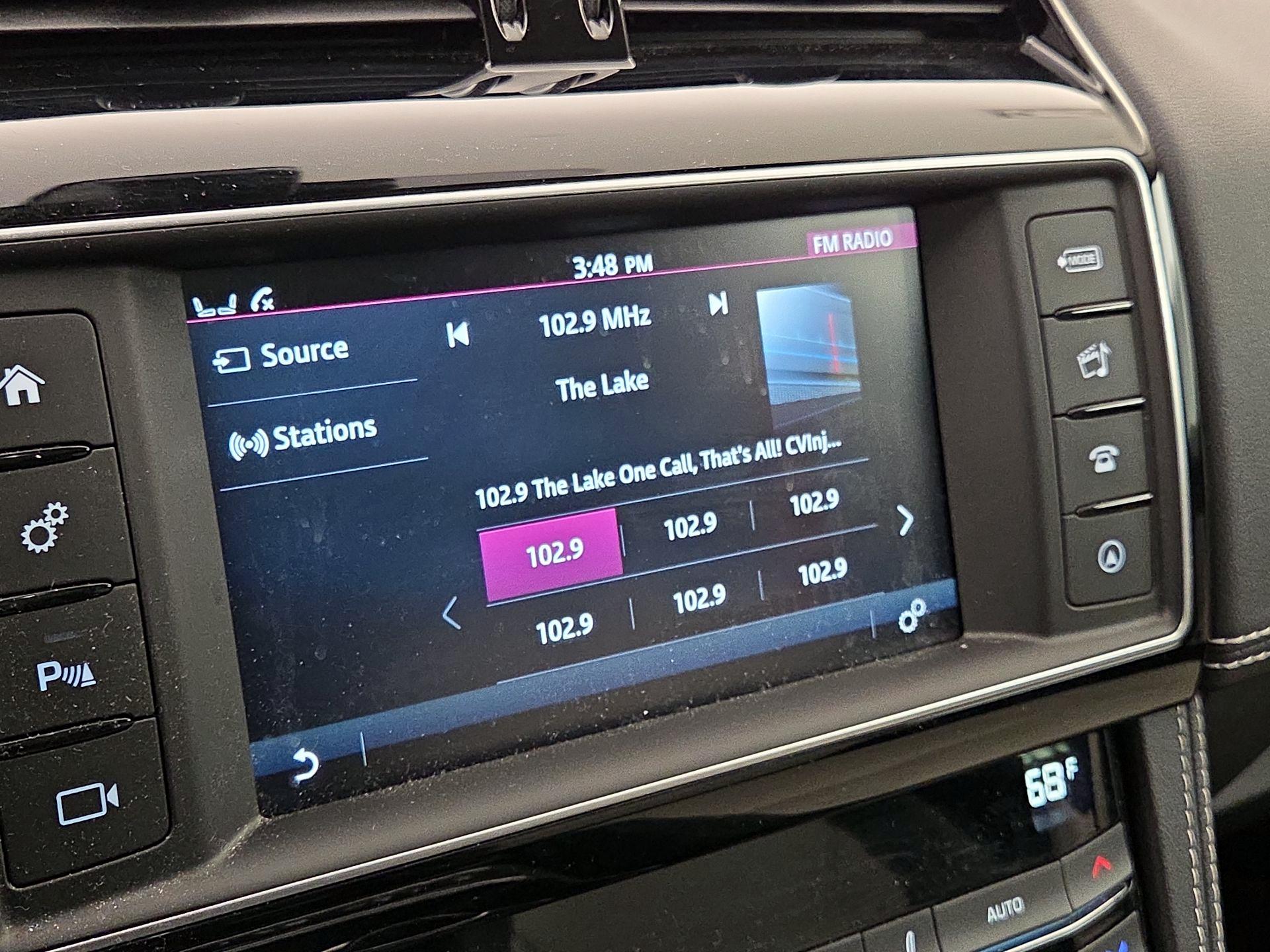 Thumbnail: 2018 Jaguar F-Pace - 16