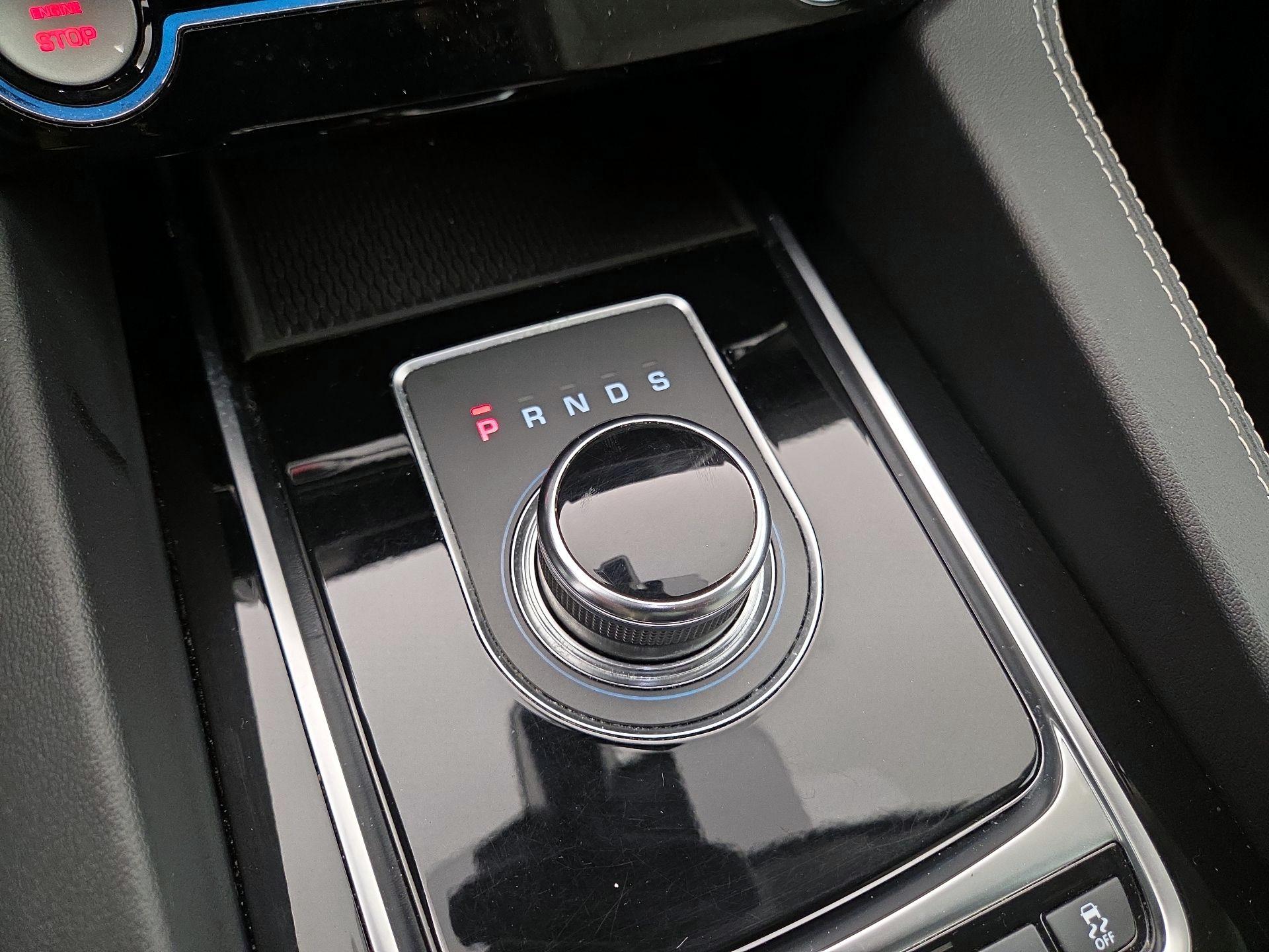 Thumbnail: 2018 Jaguar F-Pace - 18