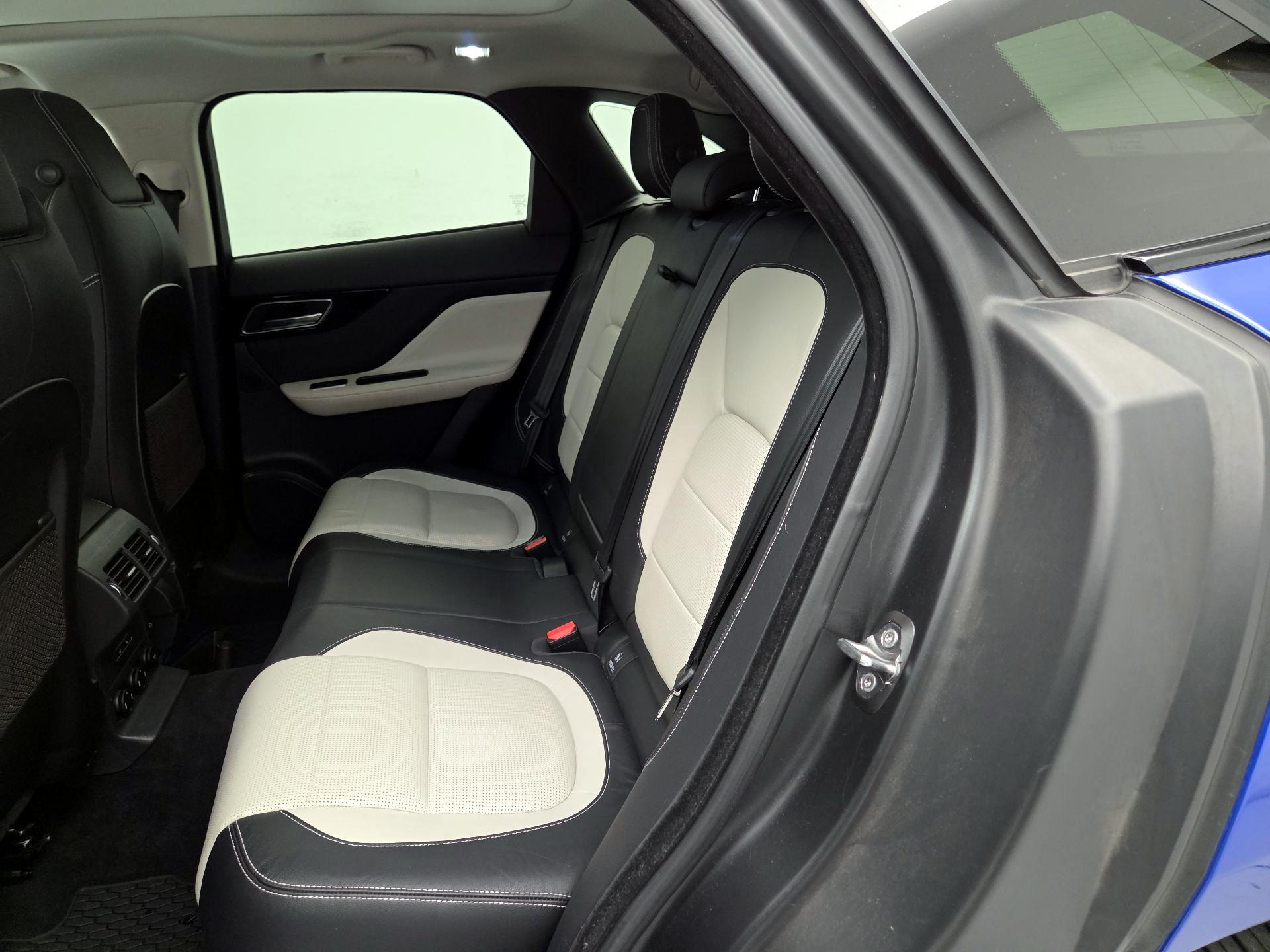 Thumbnail: 2018 Jaguar F-Pace - 20