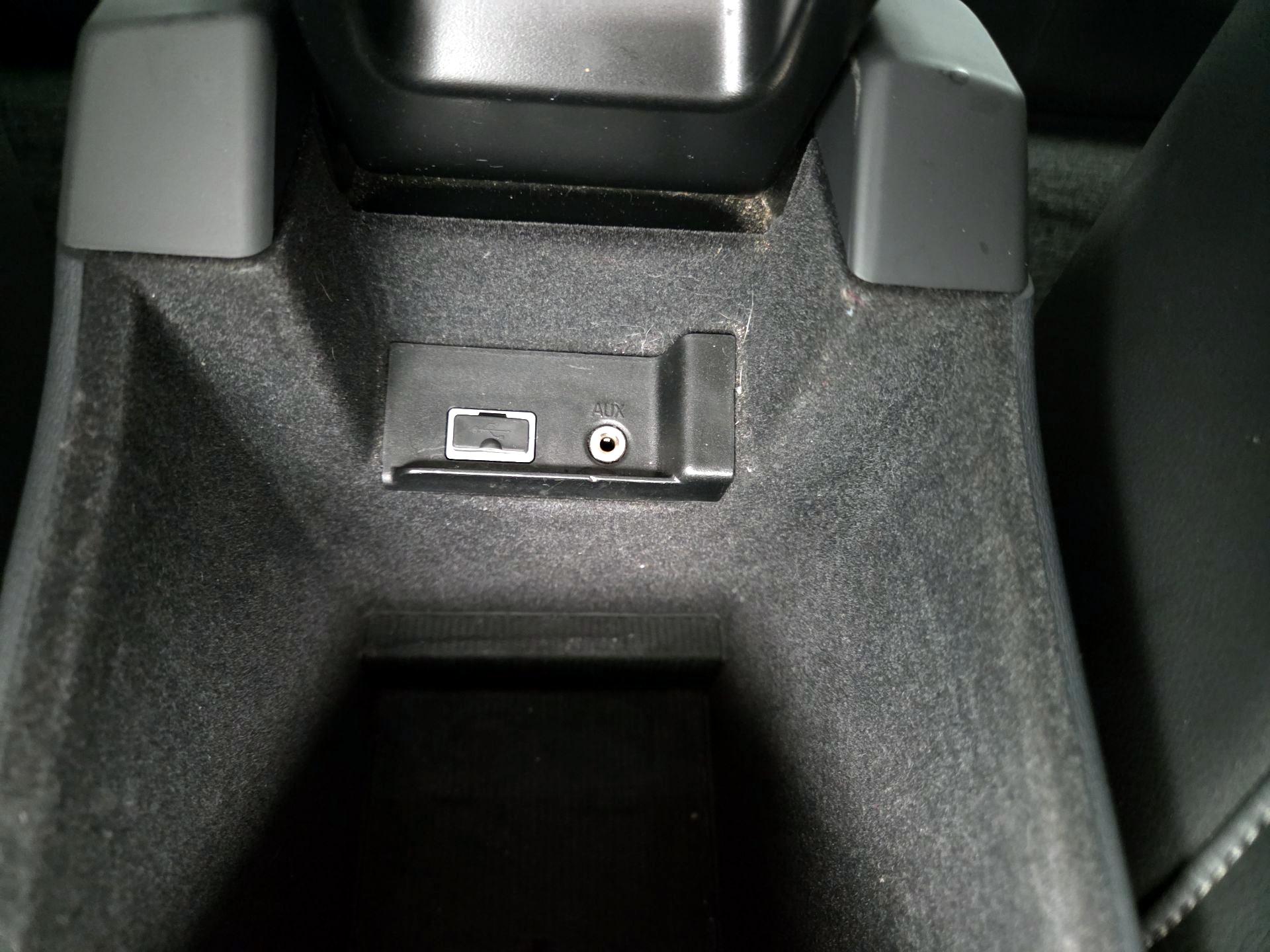 Thumbnail: 2016 Volvo V60 - 18