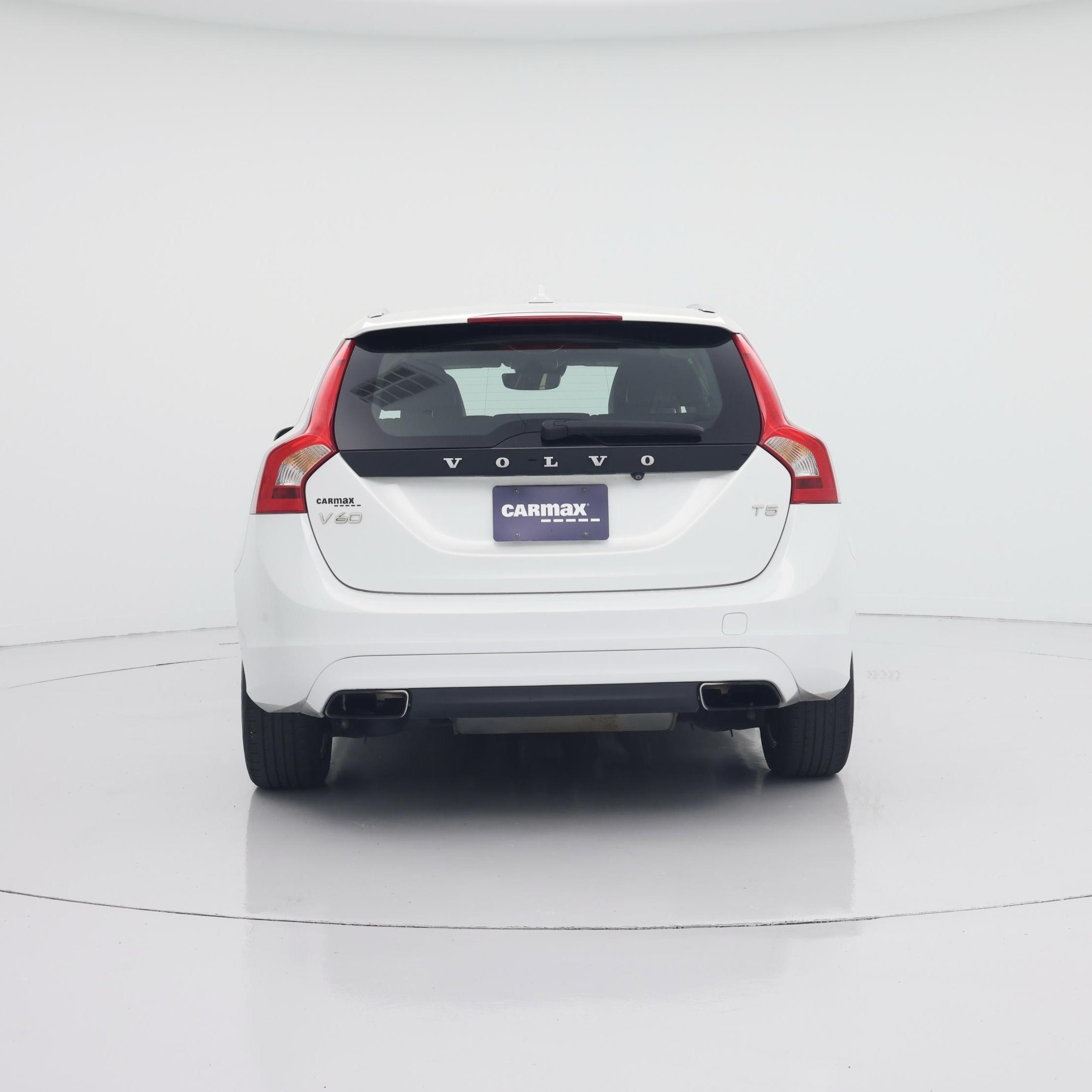 Thumbnail: 2016 Volvo V60 - 6