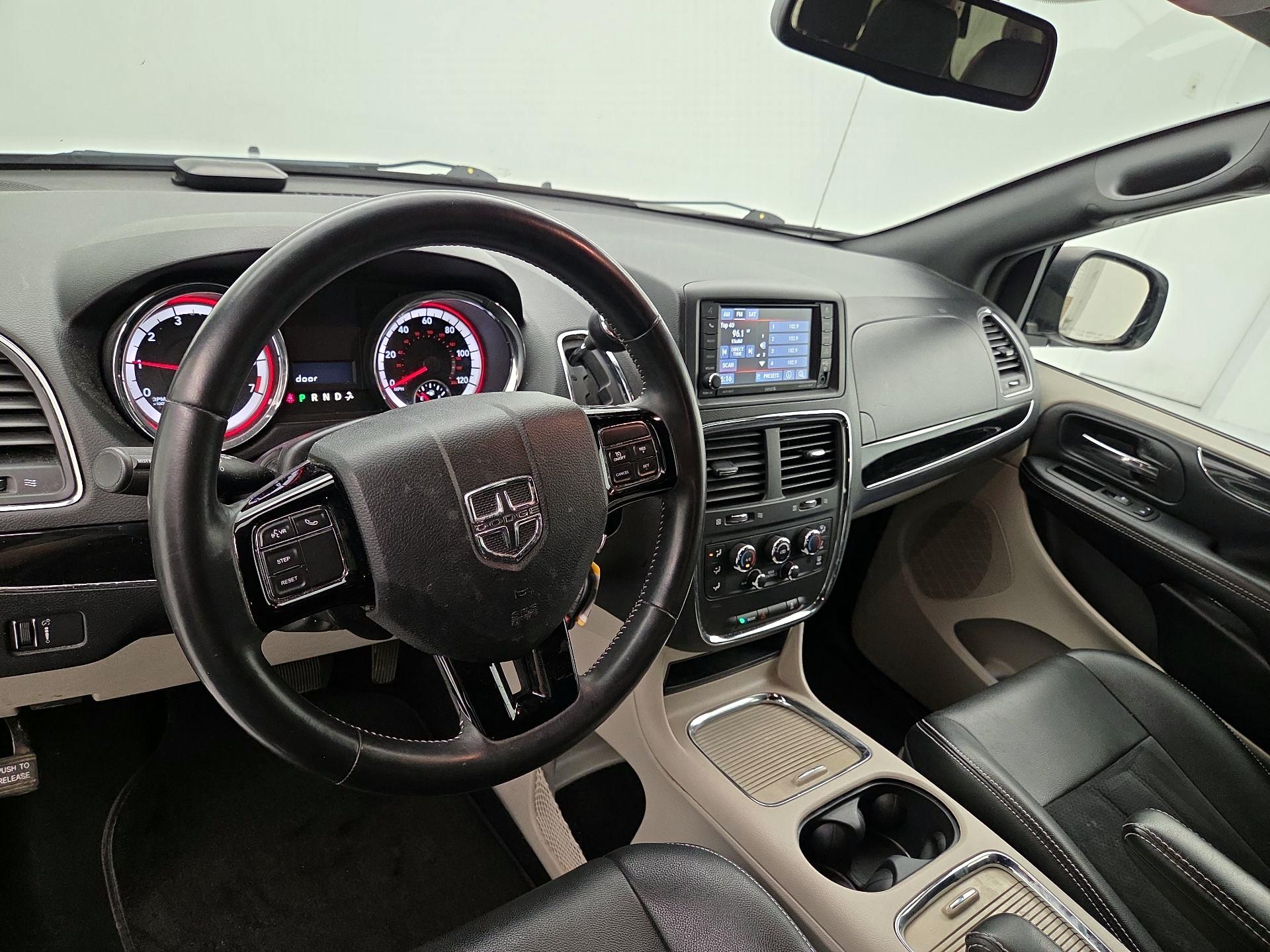 Thumbnail: 2019 Dodge Grand Caravan - 9