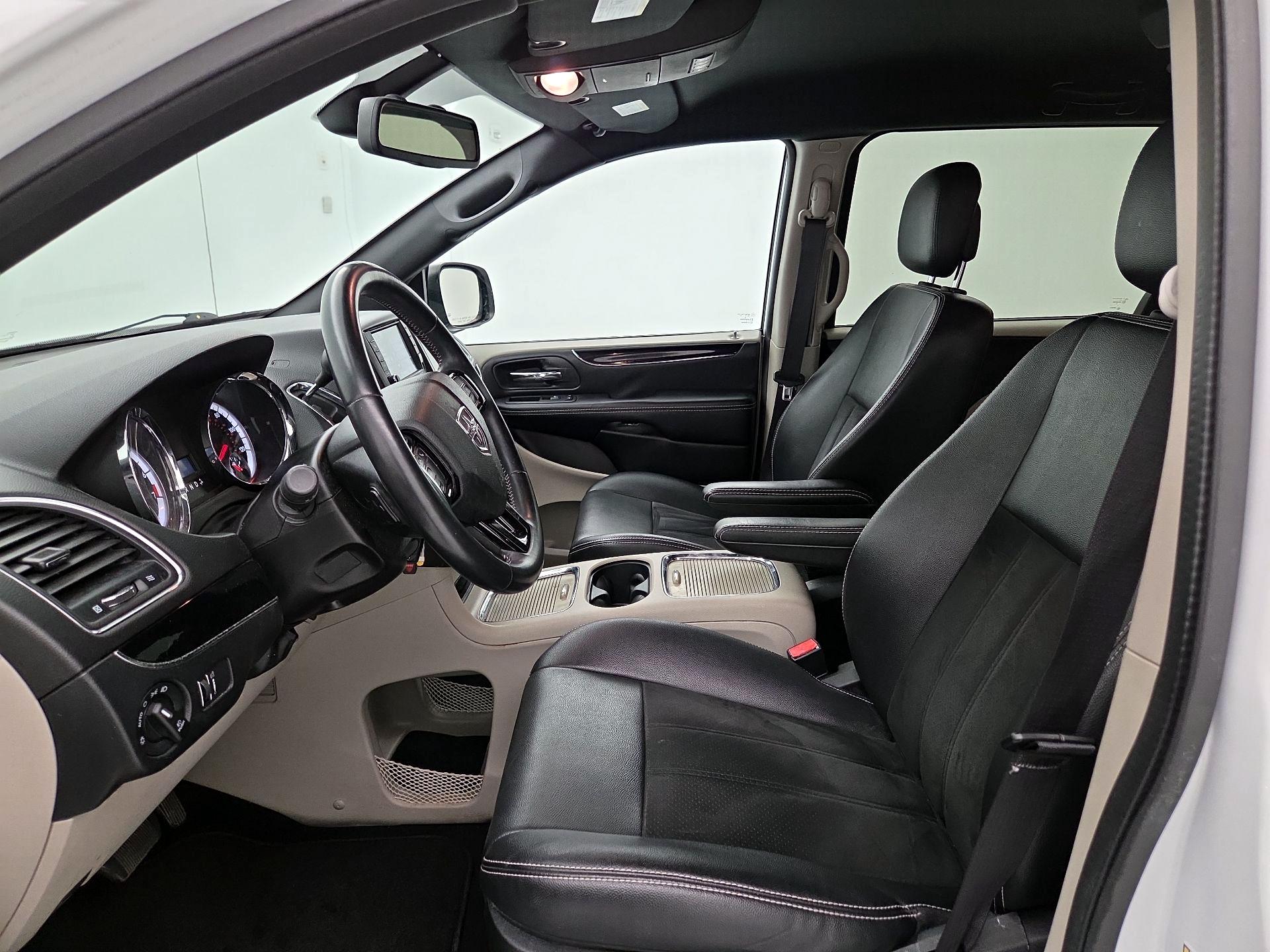 Thumbnail: 2019 Dodge Grand Caravan - 11