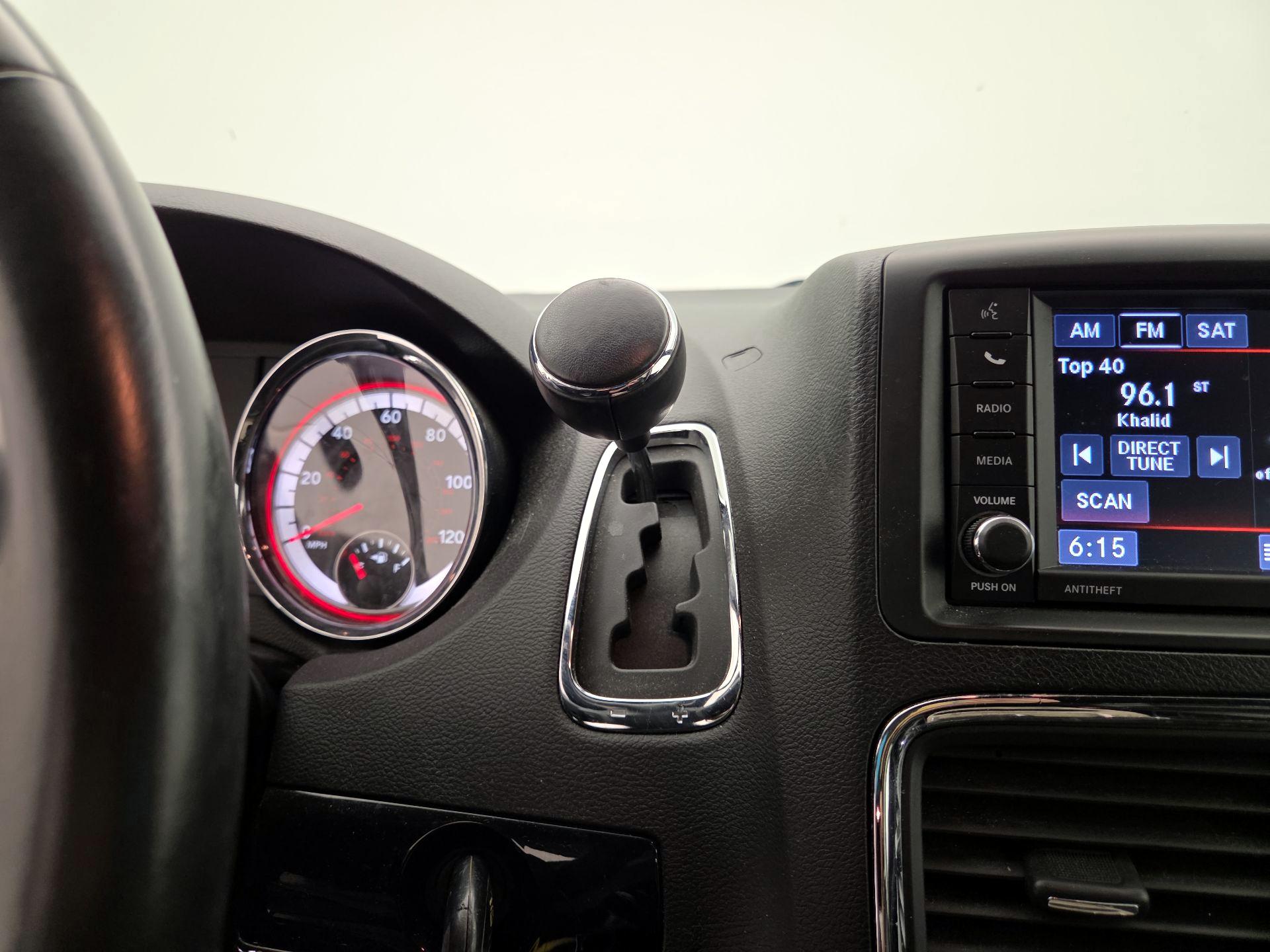 Thumbnail: 2019 Dodge Grand Caravan - 17