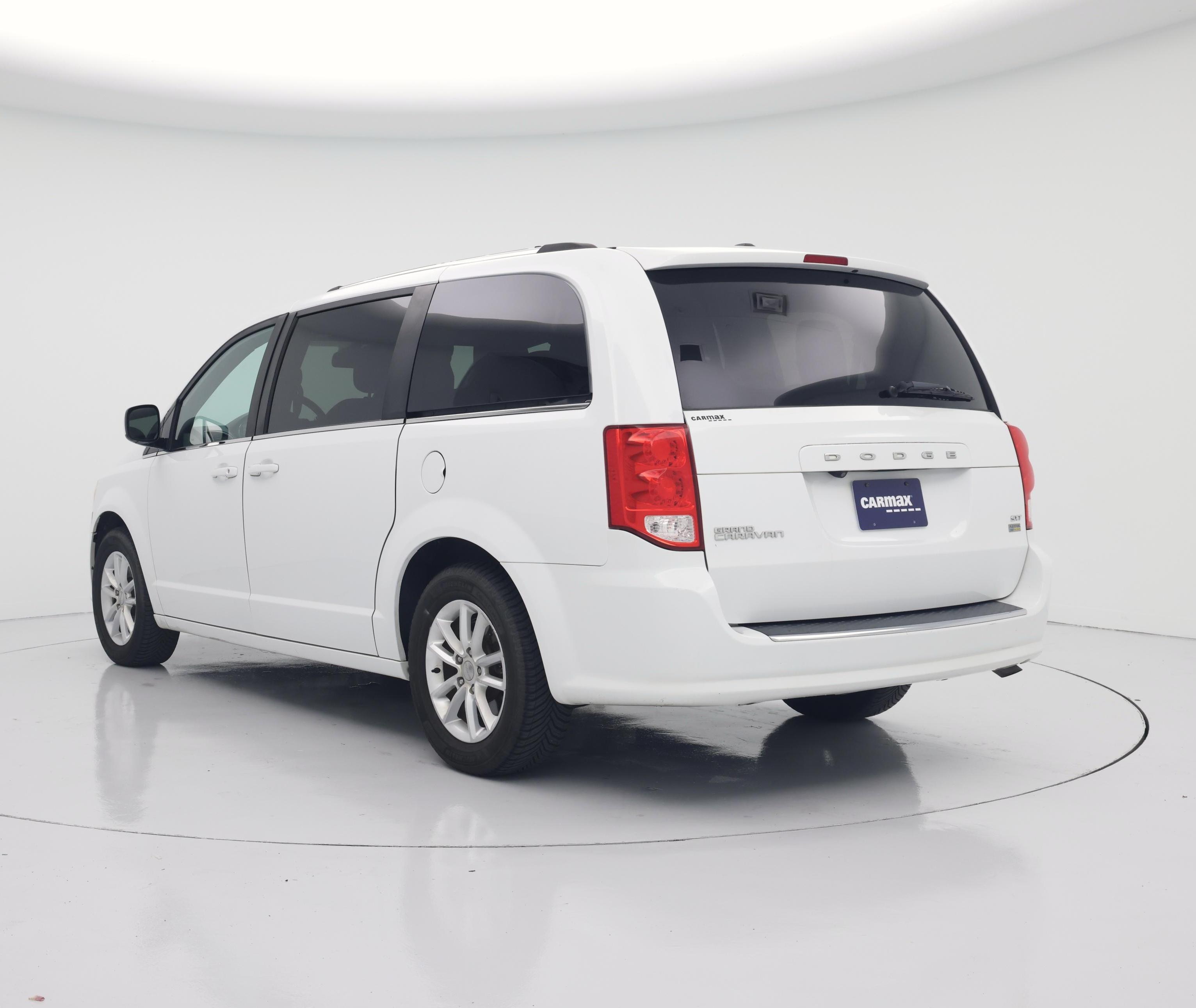 Thumbnail: 2019 Dodge Grand Caravan - 2