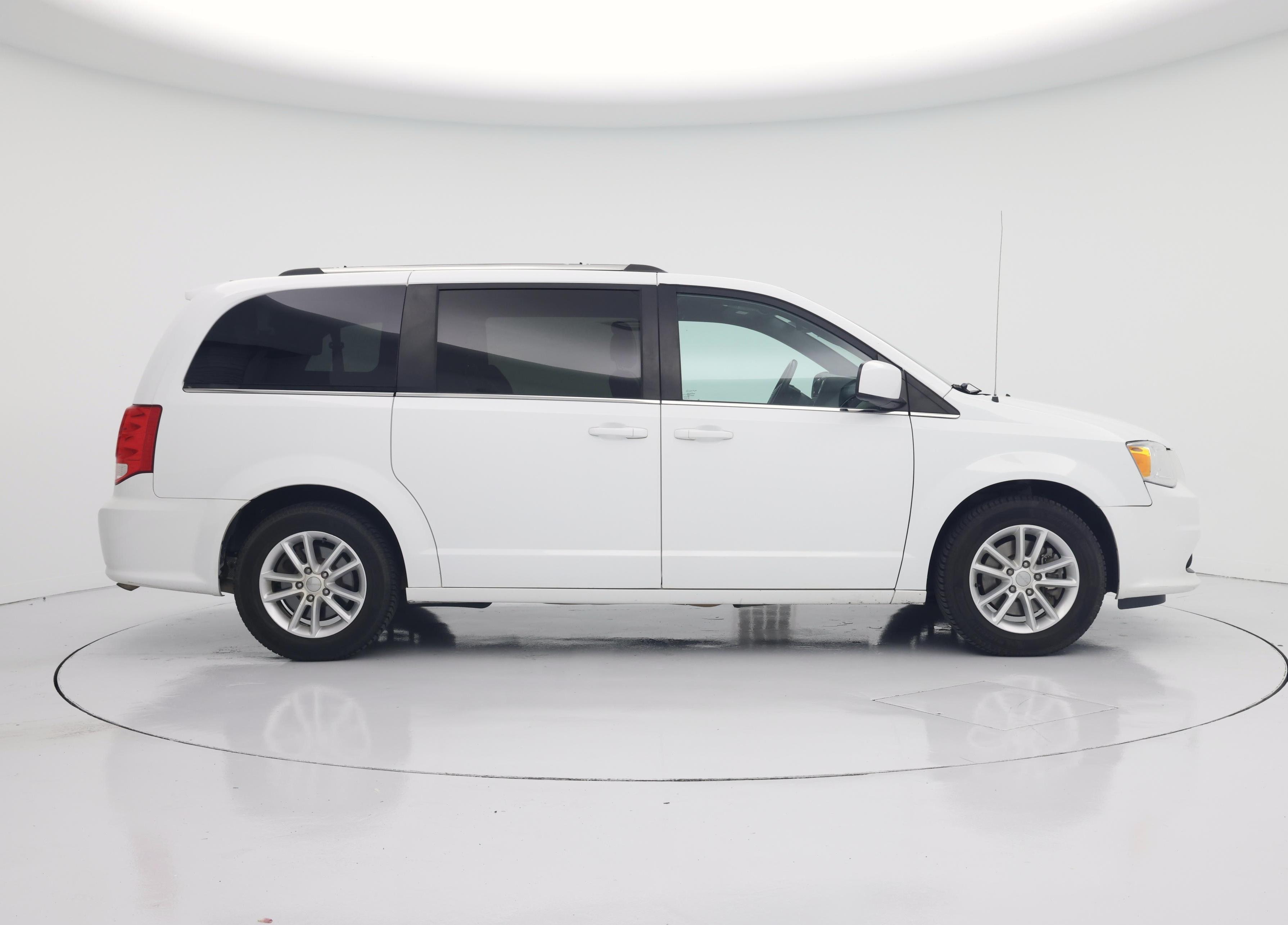 Thumbnail: 2019 Dodge Grand Caravan - 7