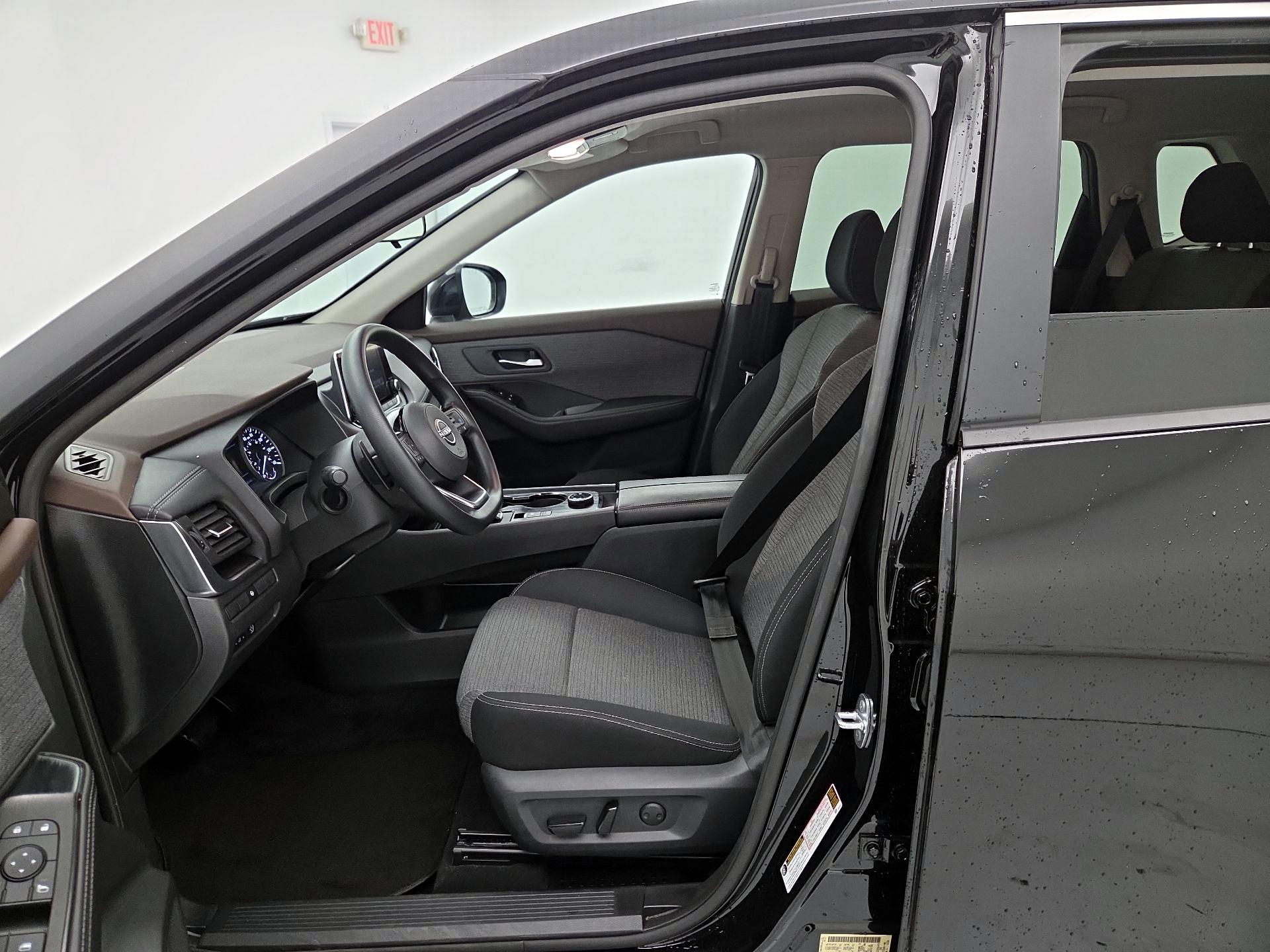 Thumbnail: 2023 Nissan Rogue - 11