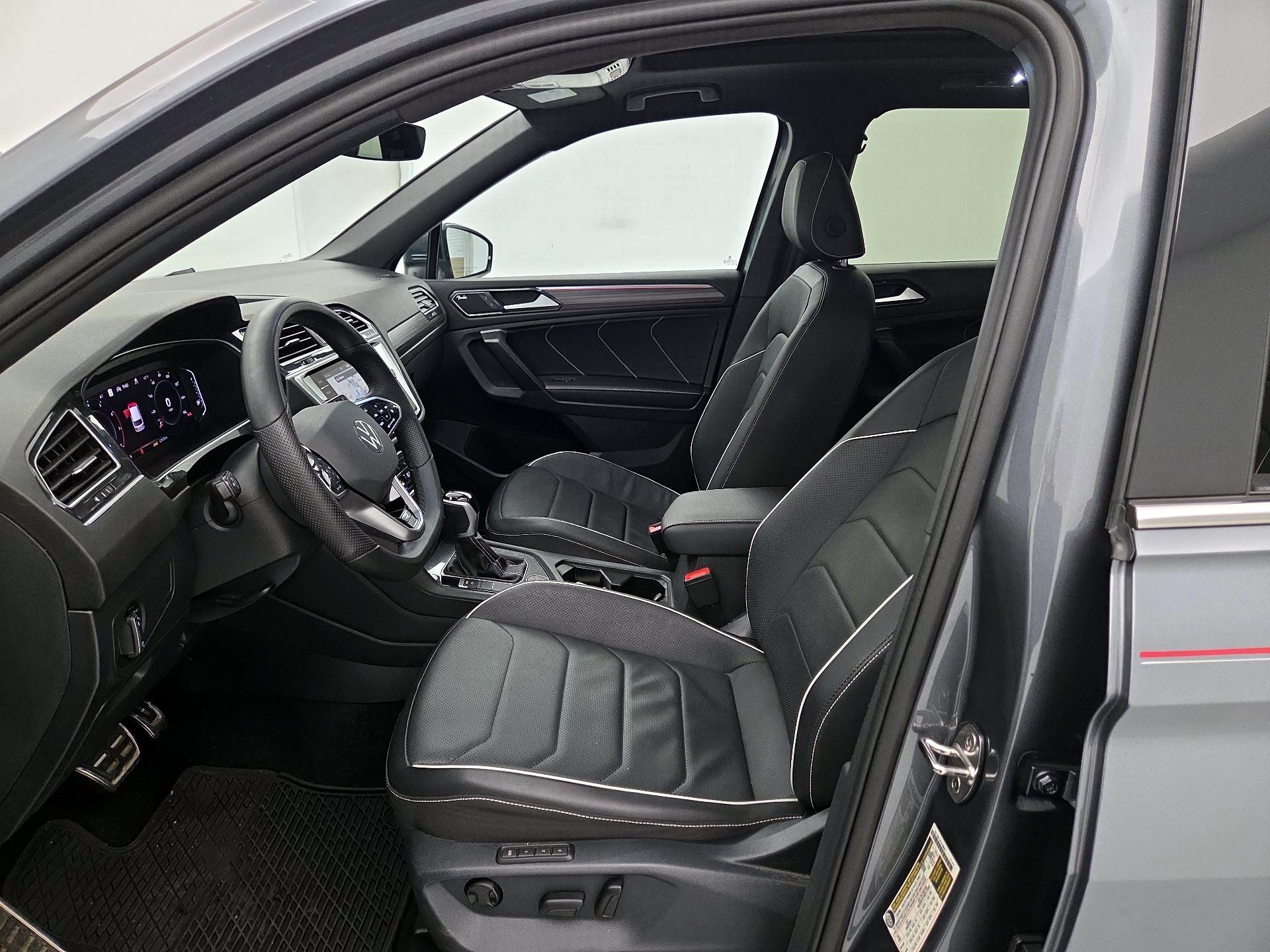 Thumbnail: 2024 Volkswagen Tiguan - 11