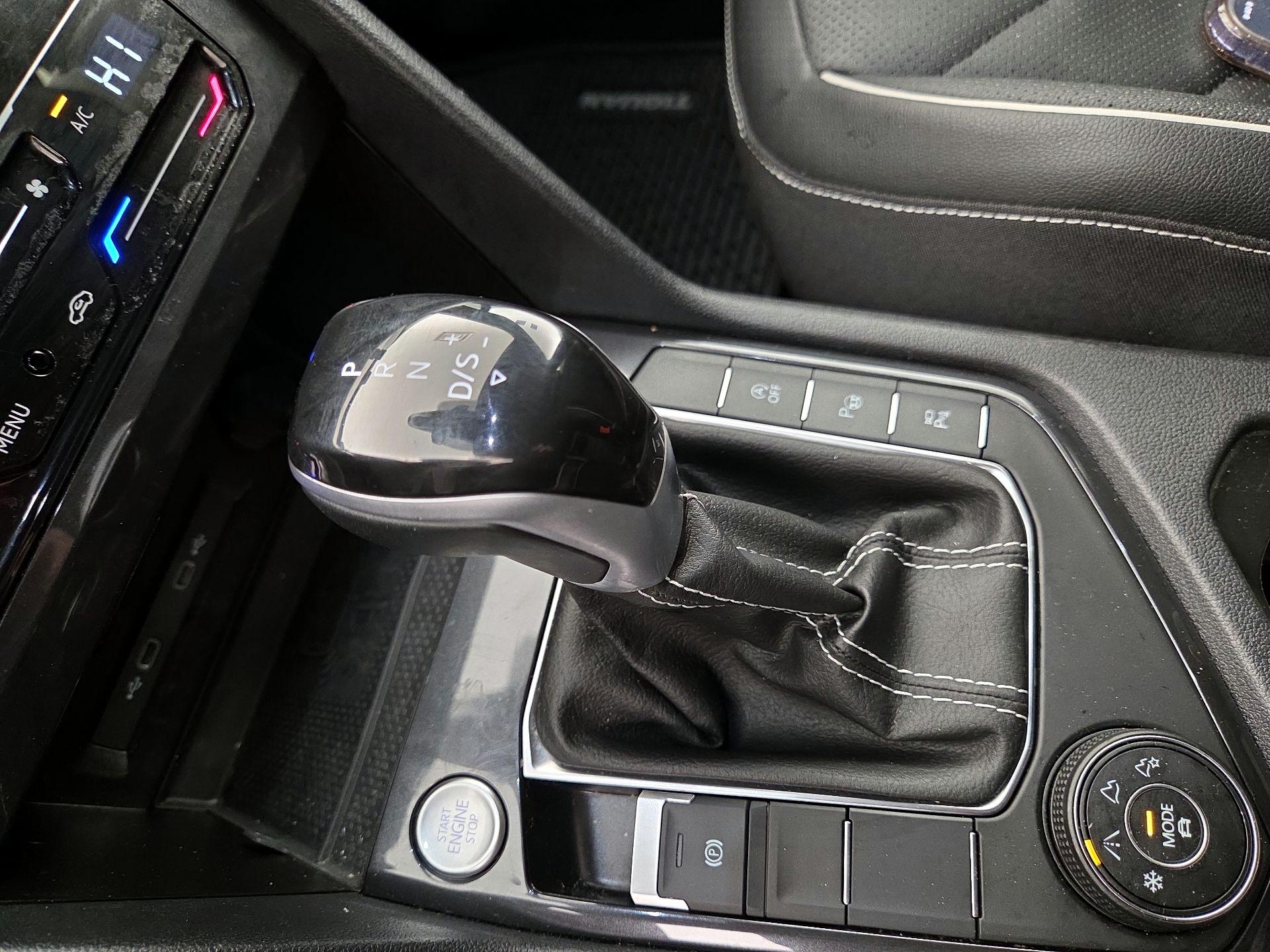 Thumbnail: 2024 Volkswagen Tiguan - 18