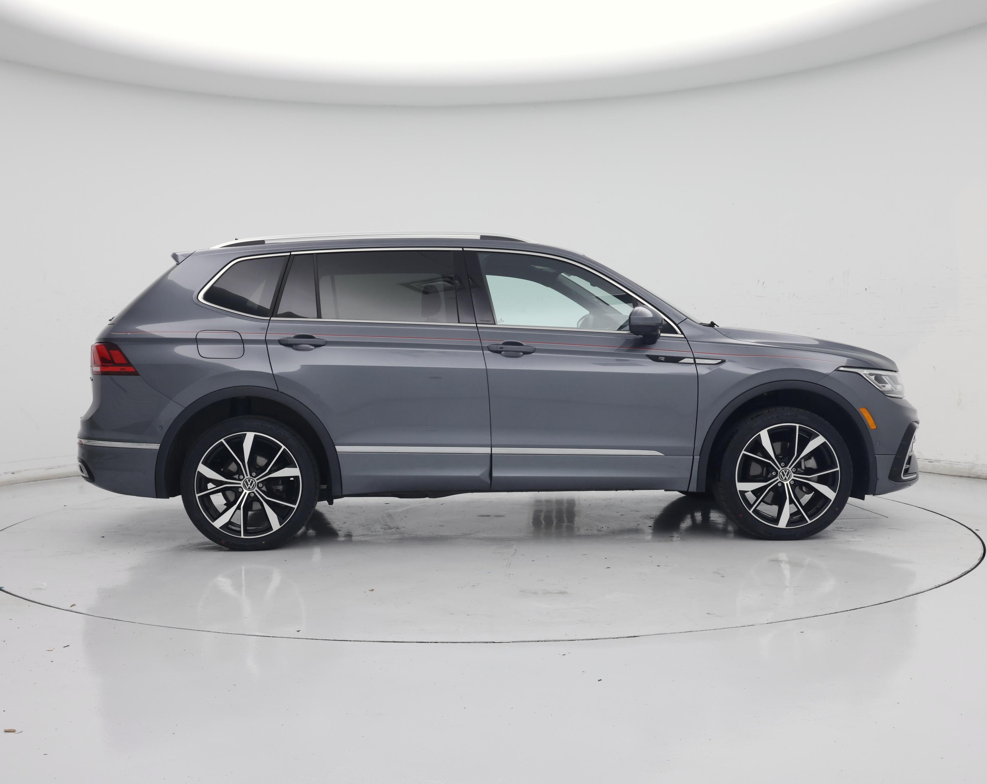 Thumbnail: 2024 Volkswagen Tiguan - 7