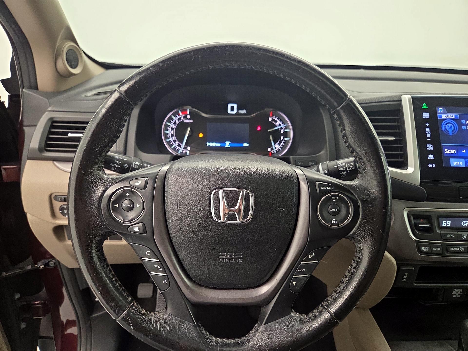 Thumbnail: 2016 Honda Pilot - 10