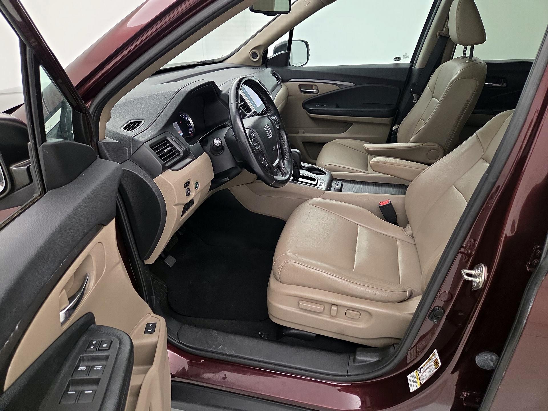 Thumbnail: 2016 Honda Pilot - 11