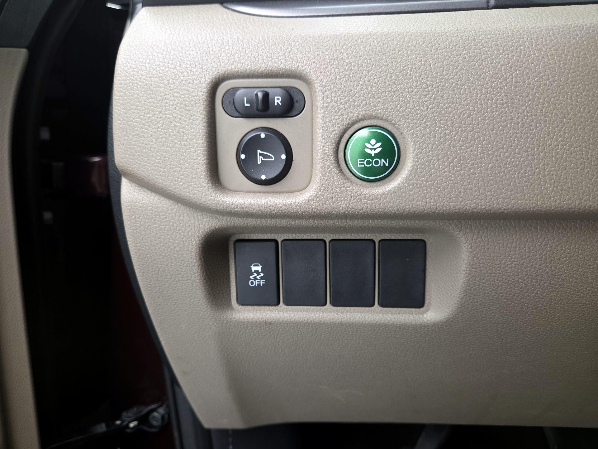 Thumbnail: 2016 Honda Pilot - 13