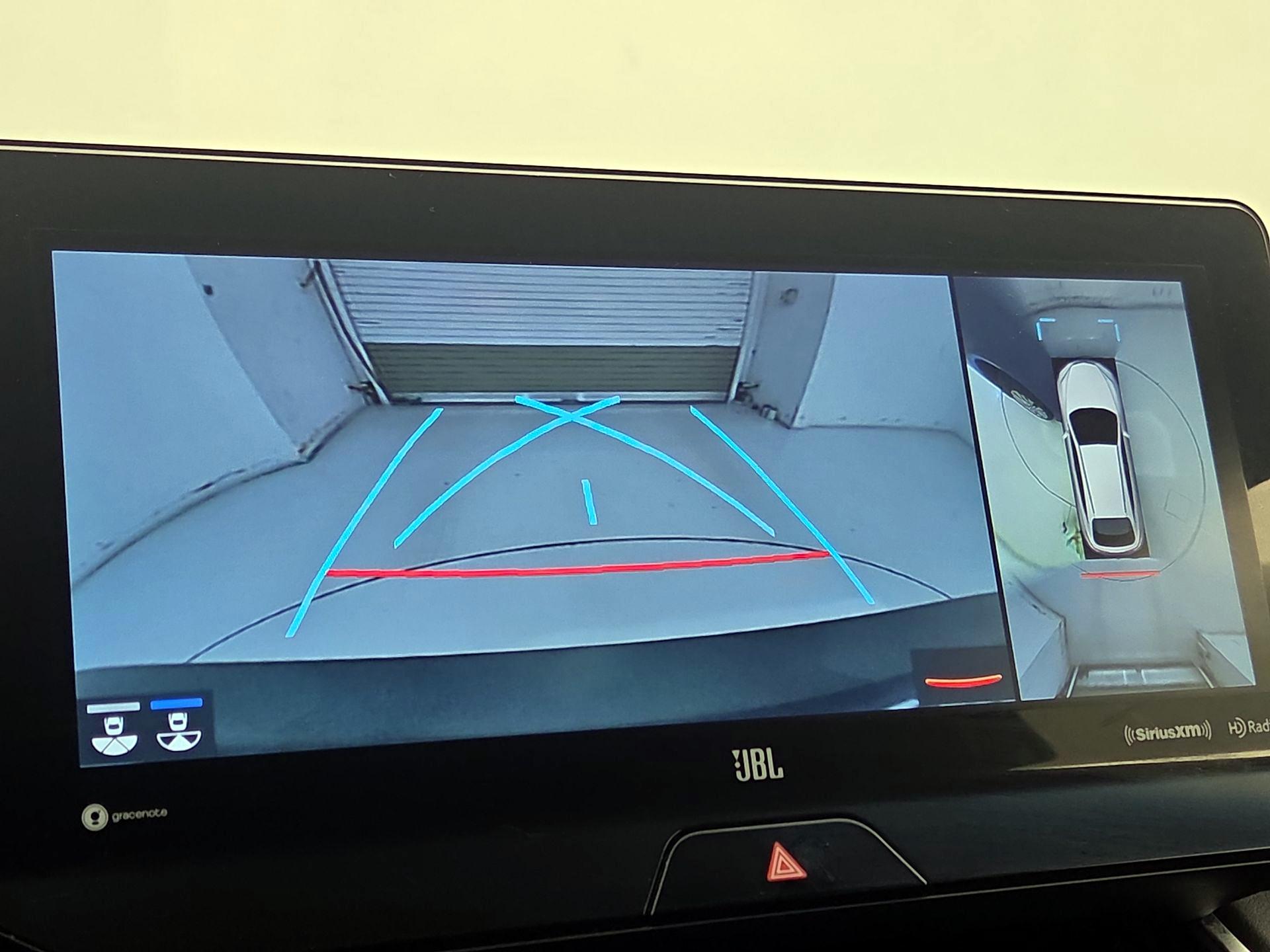 Thumbnail: 2022 Toyota Venza - 15