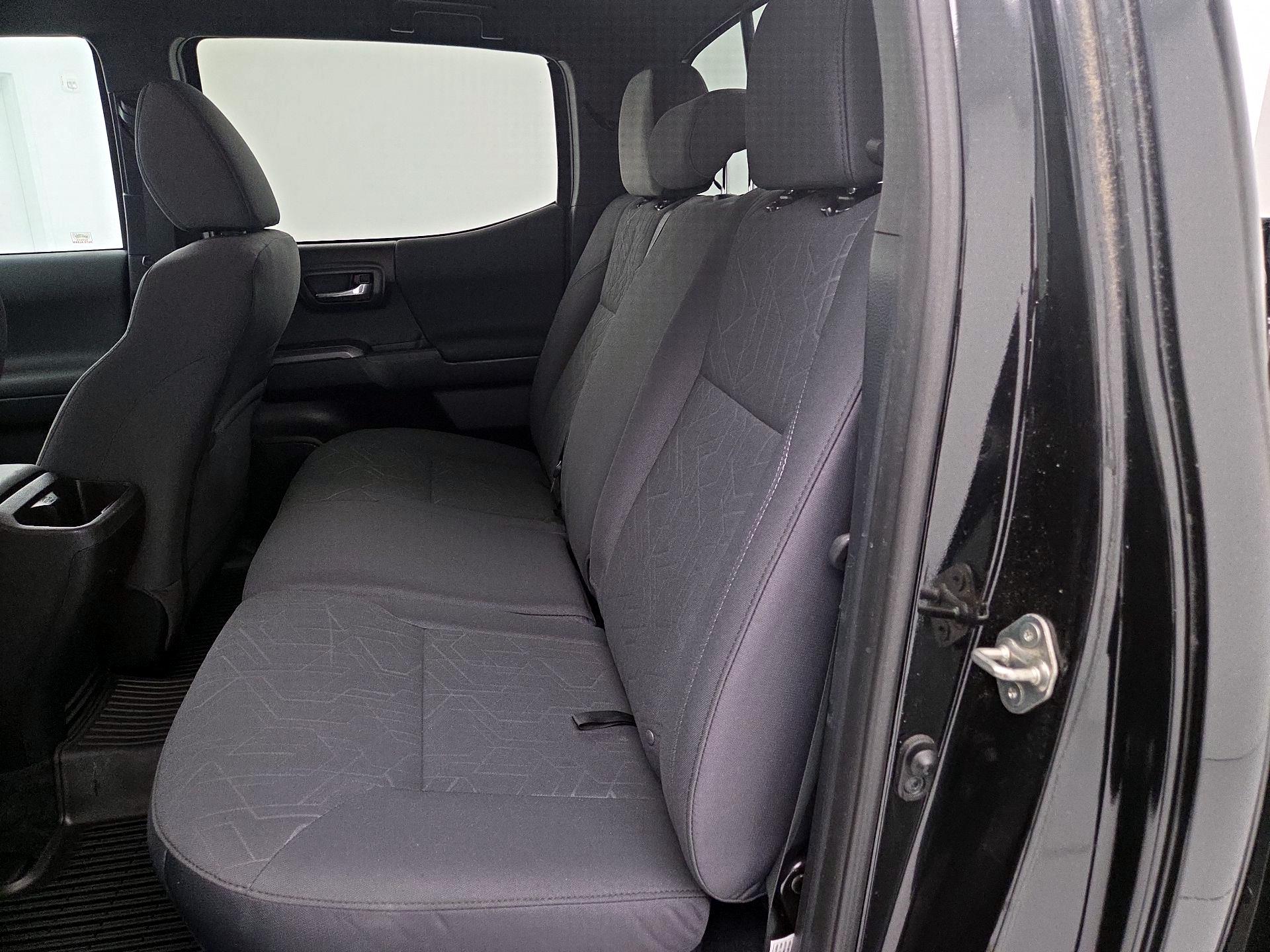 Thumbnail: 2019 Toyota Tacoma - 19
