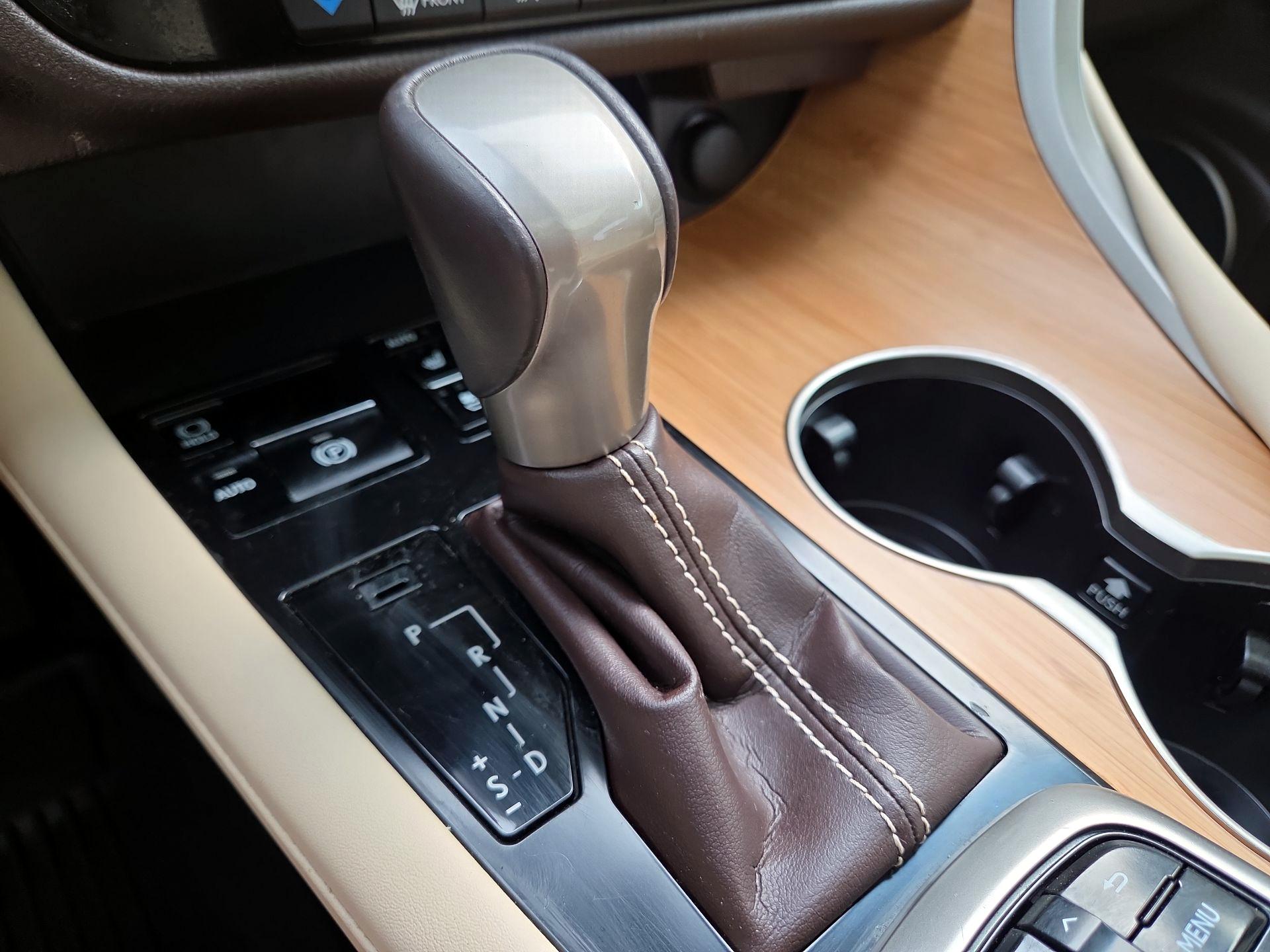 Thumbnail: 2019 Lexus RX - 18