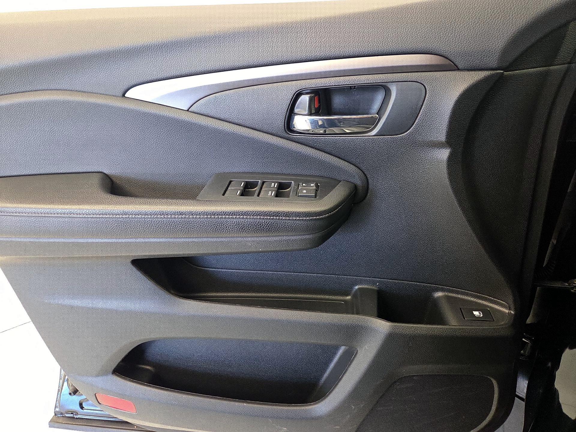 Thumbnail: 2020 Honda Ridgeline - 12