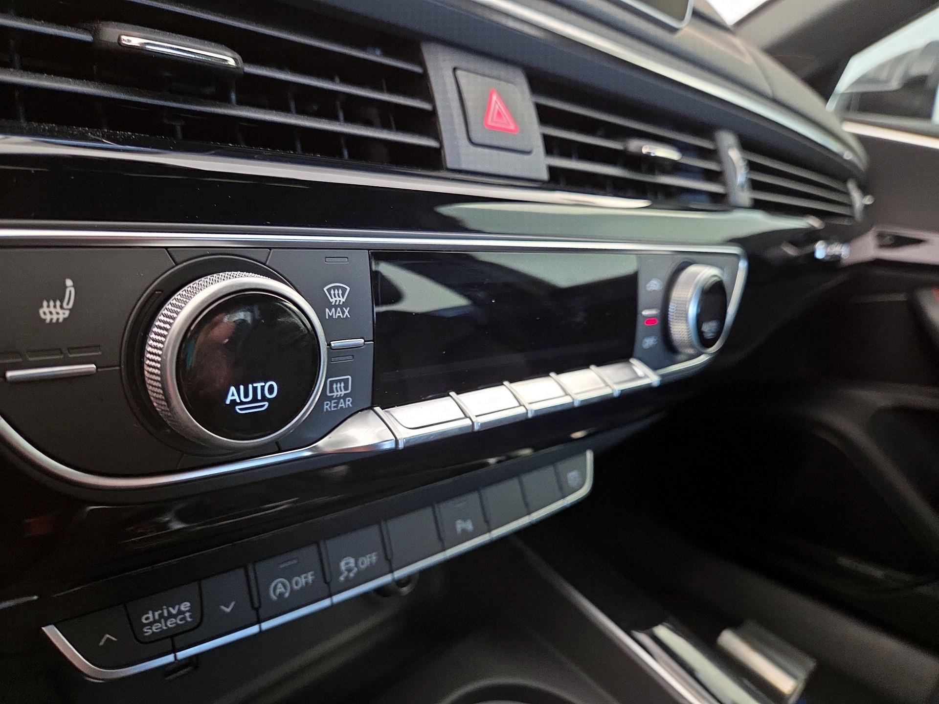 Thumbnail: 2018 Audi A4 - 16