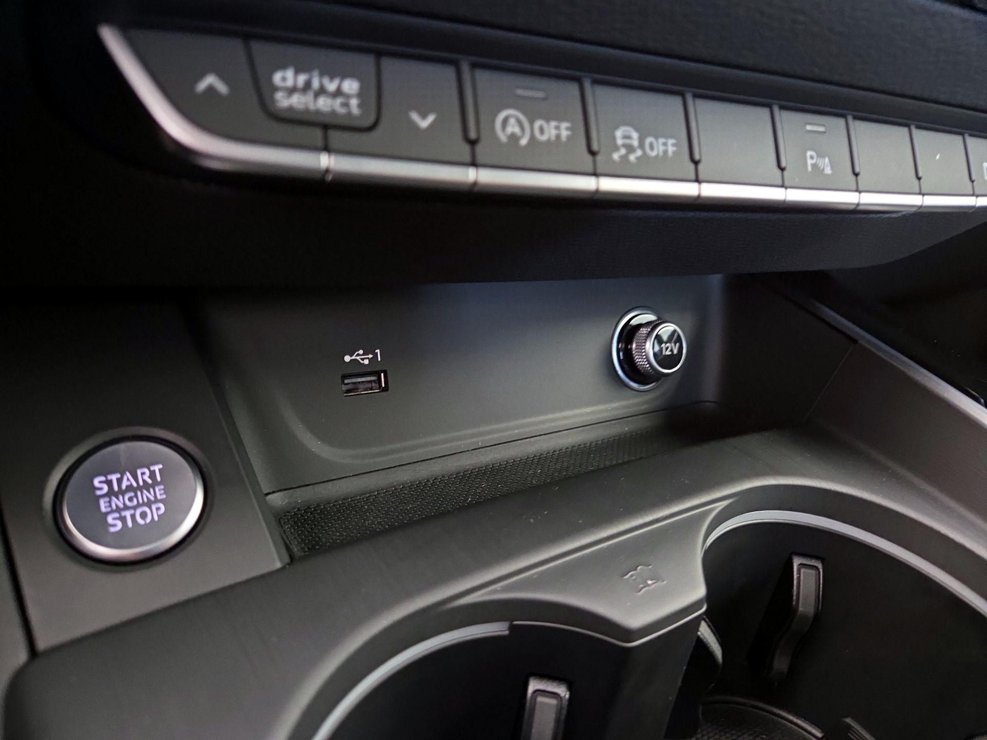 Thumbnail: 2018 Audi A4 - 18