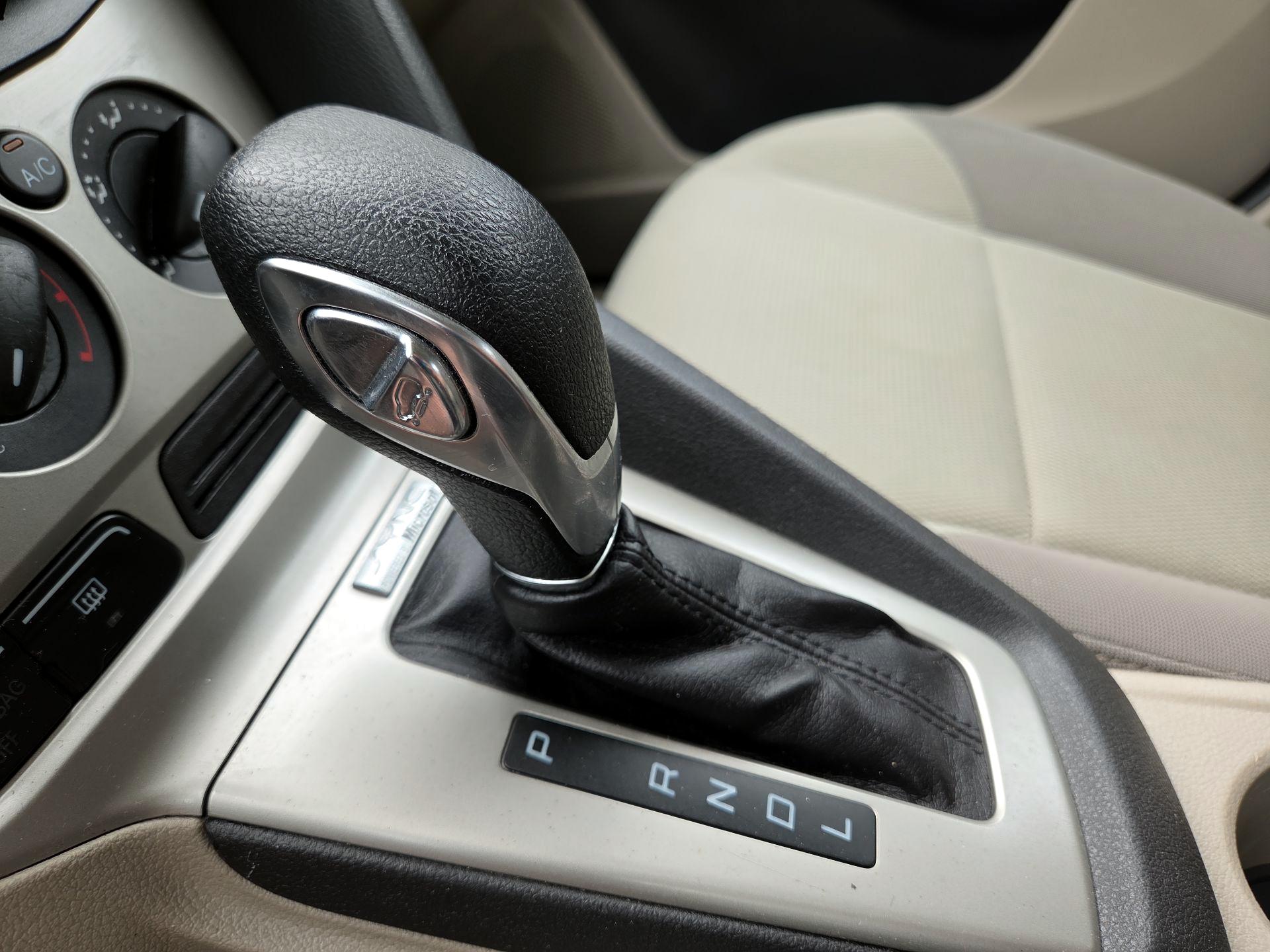 Thumbnail: 2014 Ford Focus - 16