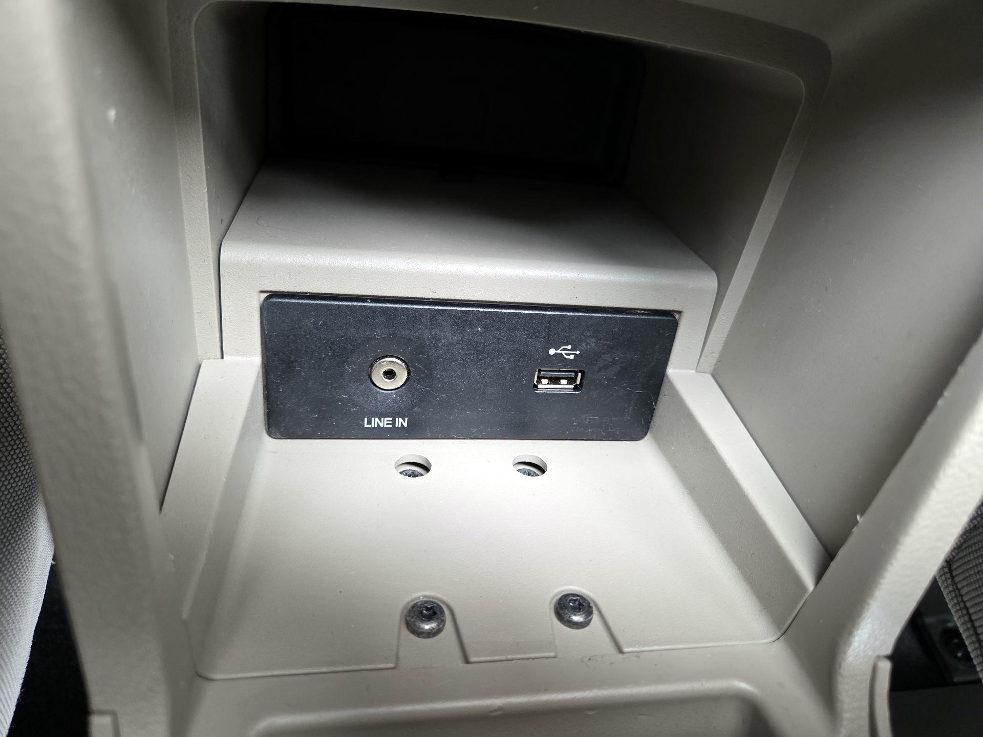 Thumbnail: 2014 Ford Focus - 17