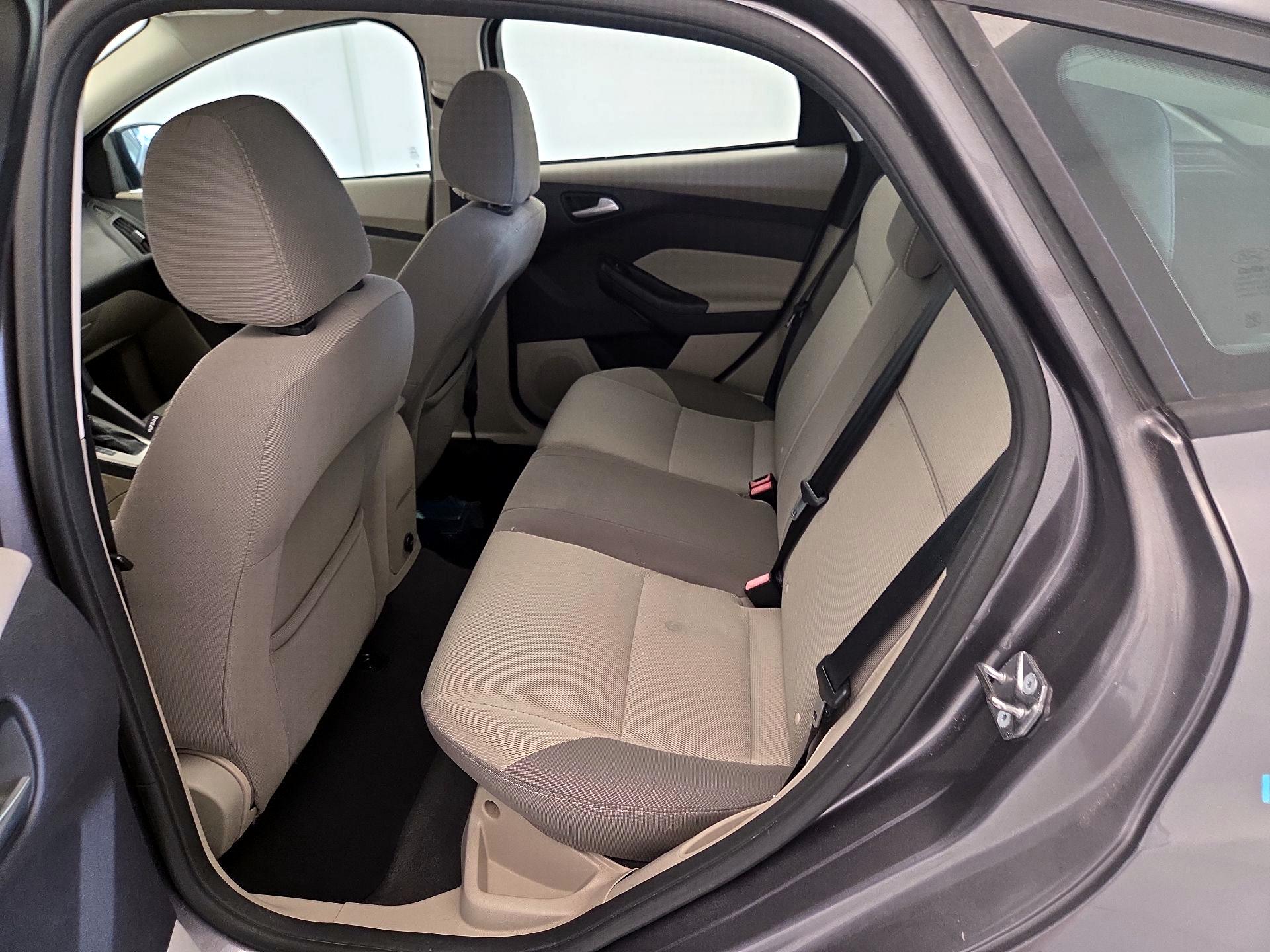 Thumbnail: 2014 Ford Focus - 19