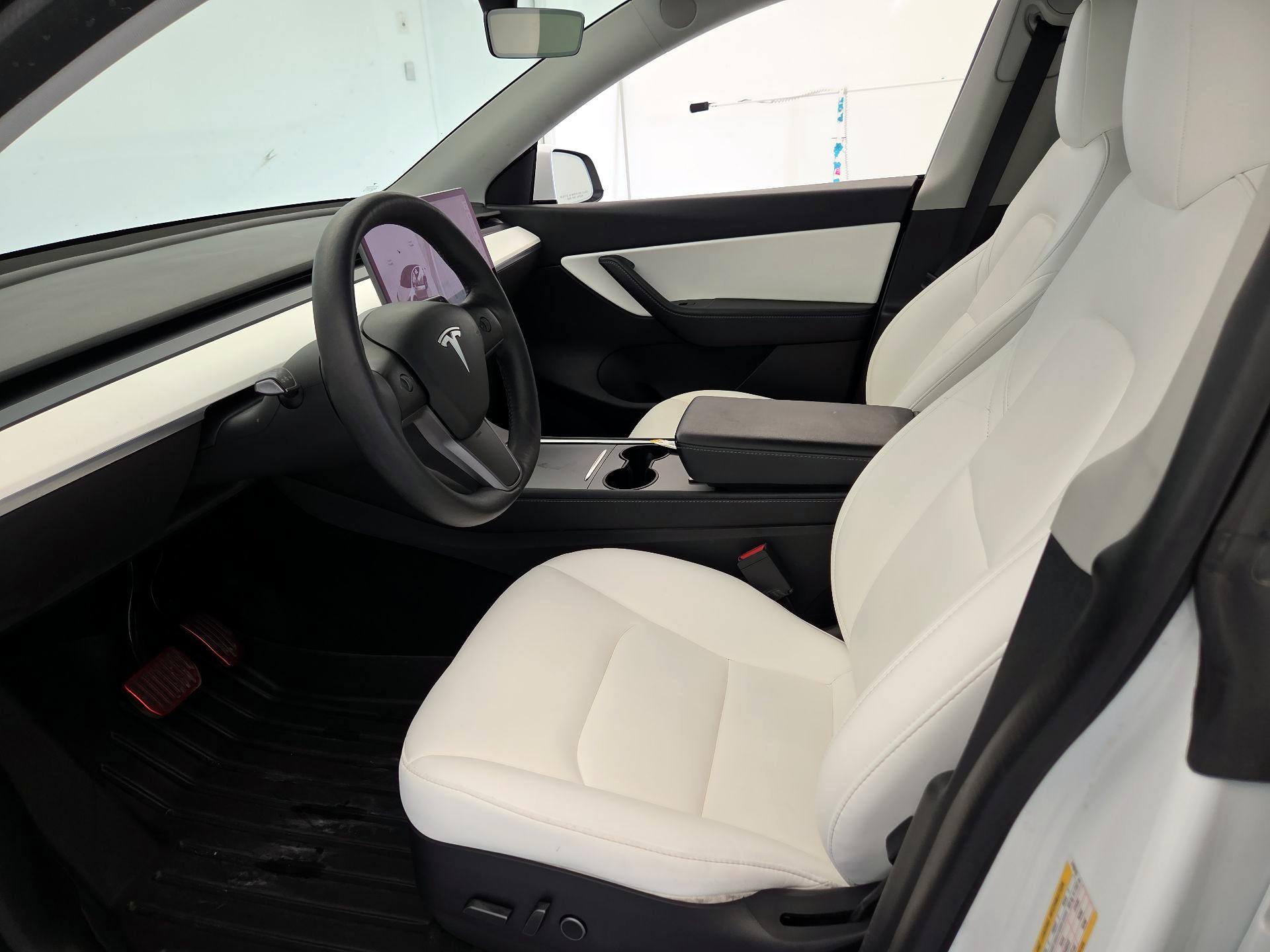 Thumbnail: 2022 Tesla Model Y - 11