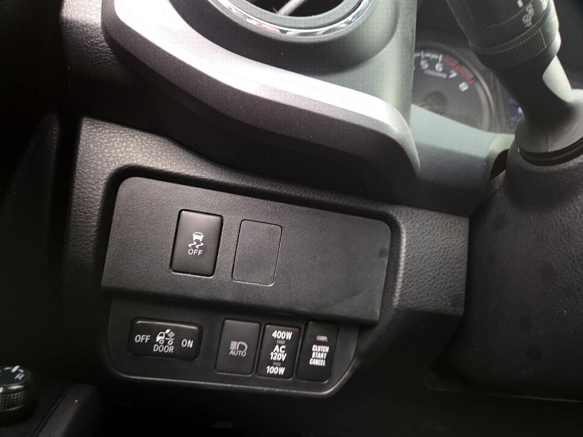 Thumbnail: 2022 Toyota Tacoma - 13