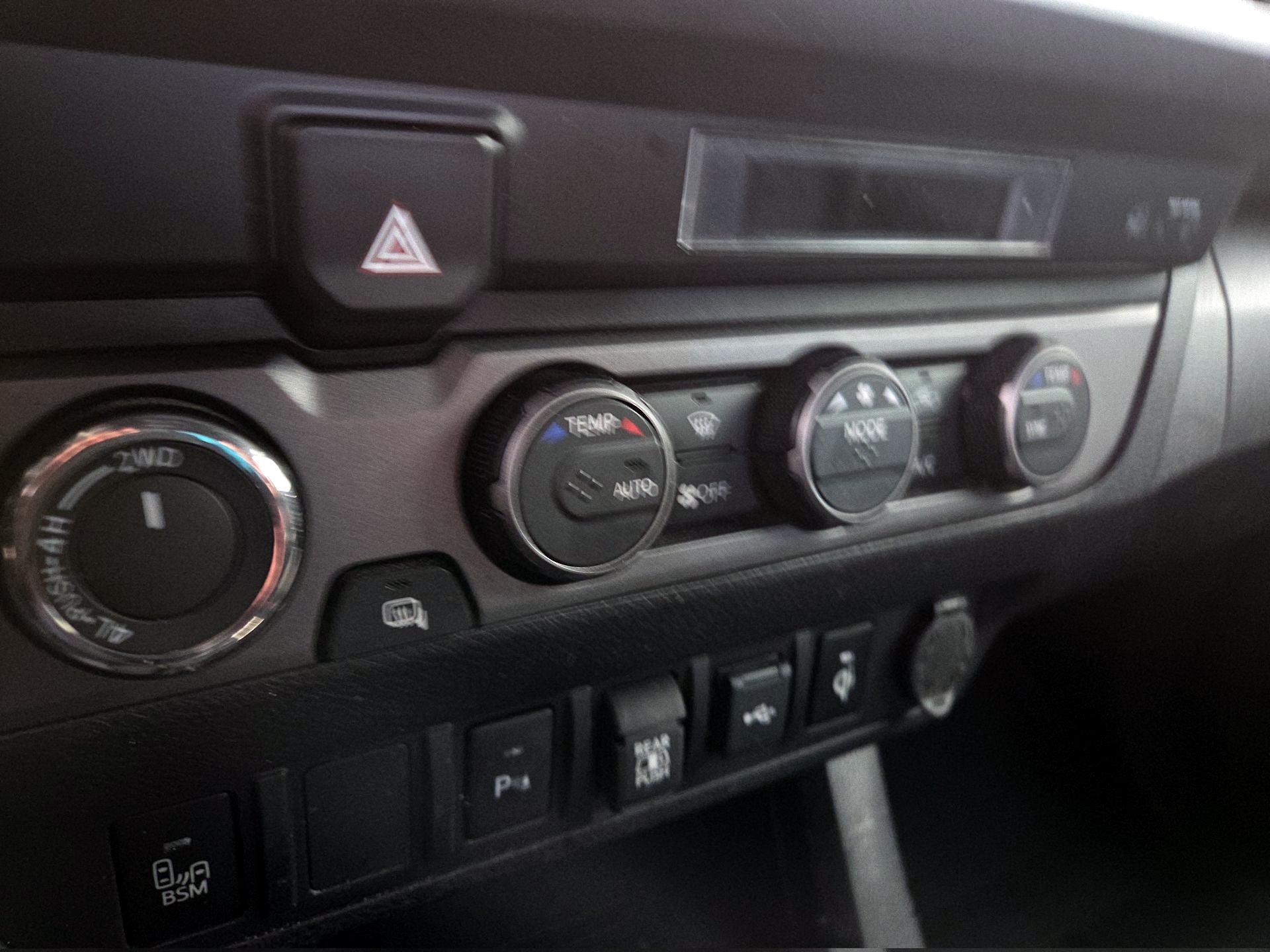 Thumbnail: 2022 Toyota Tacoma - 16