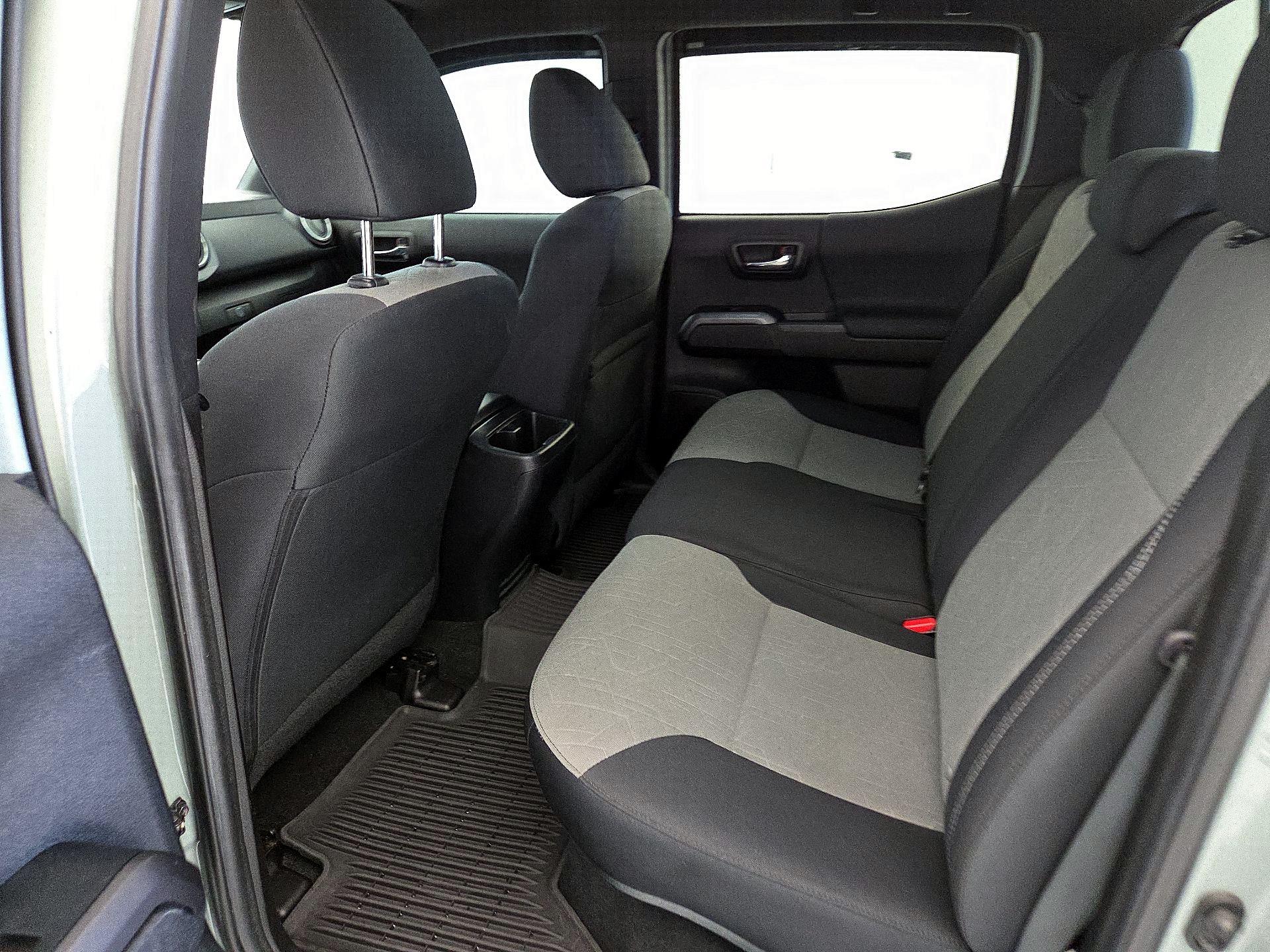 Thumbnail: 2022 Toyota Tacoma - 18