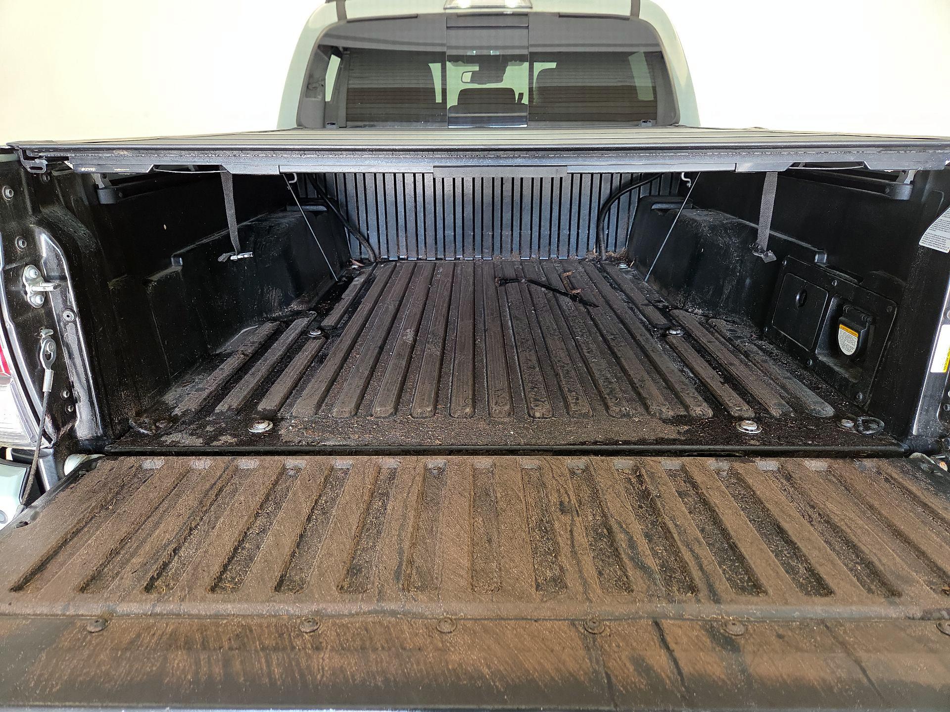 Thumbnail: 2022 Toyota Tacoma - 19