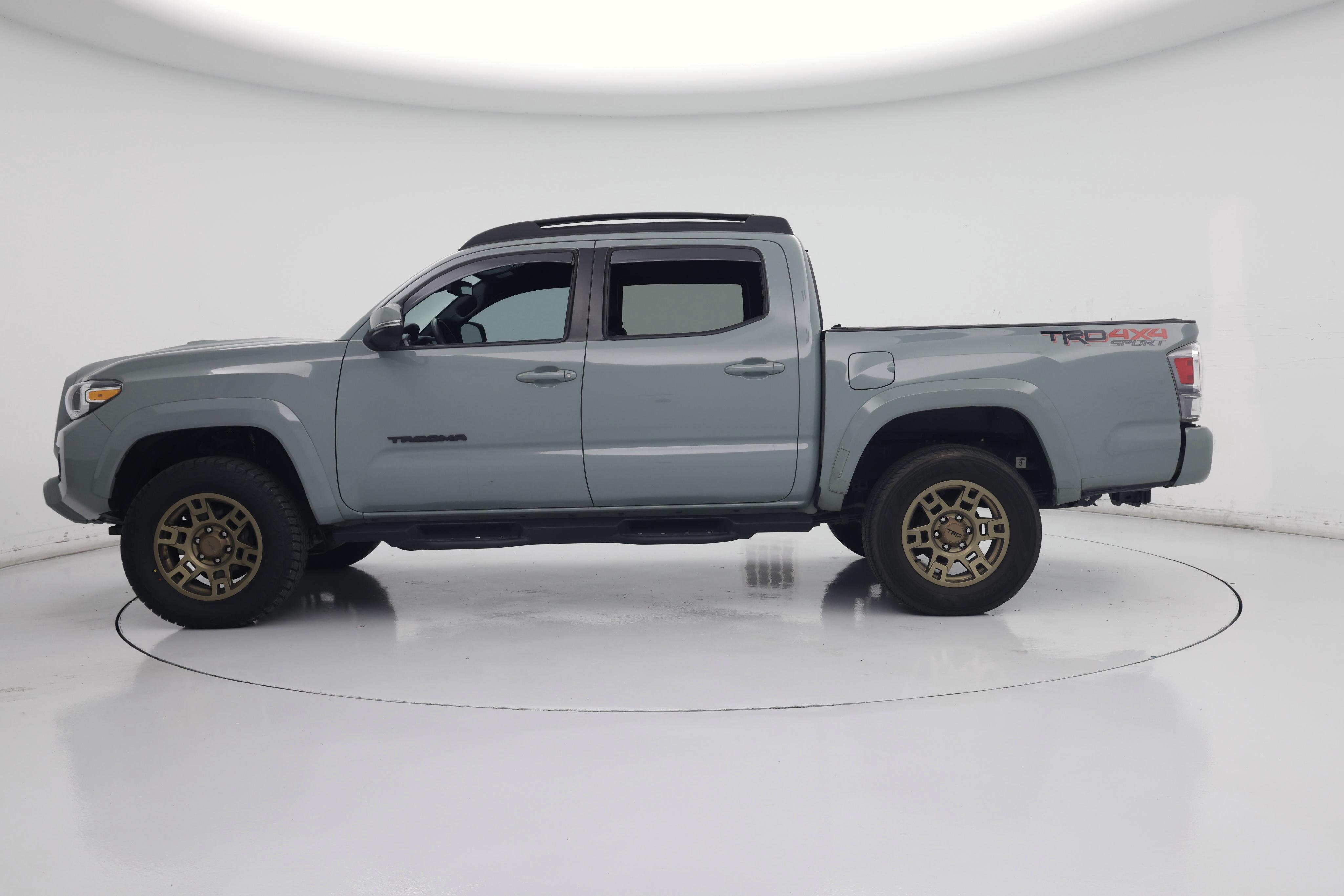 Thumbnail: 2022 Toyota Tacoma - 3