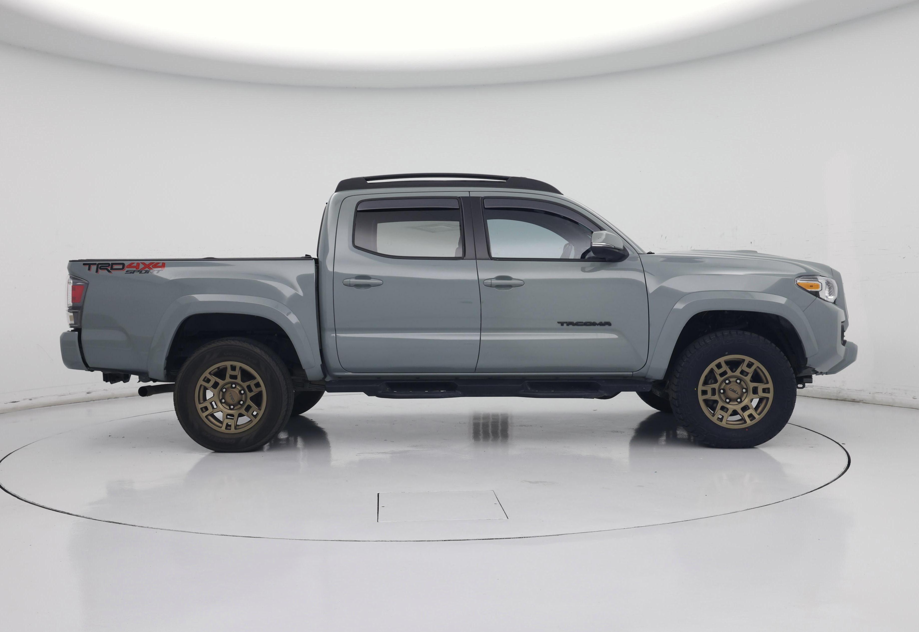 Thumbnail: 2022 Toyota Tacoma - 7