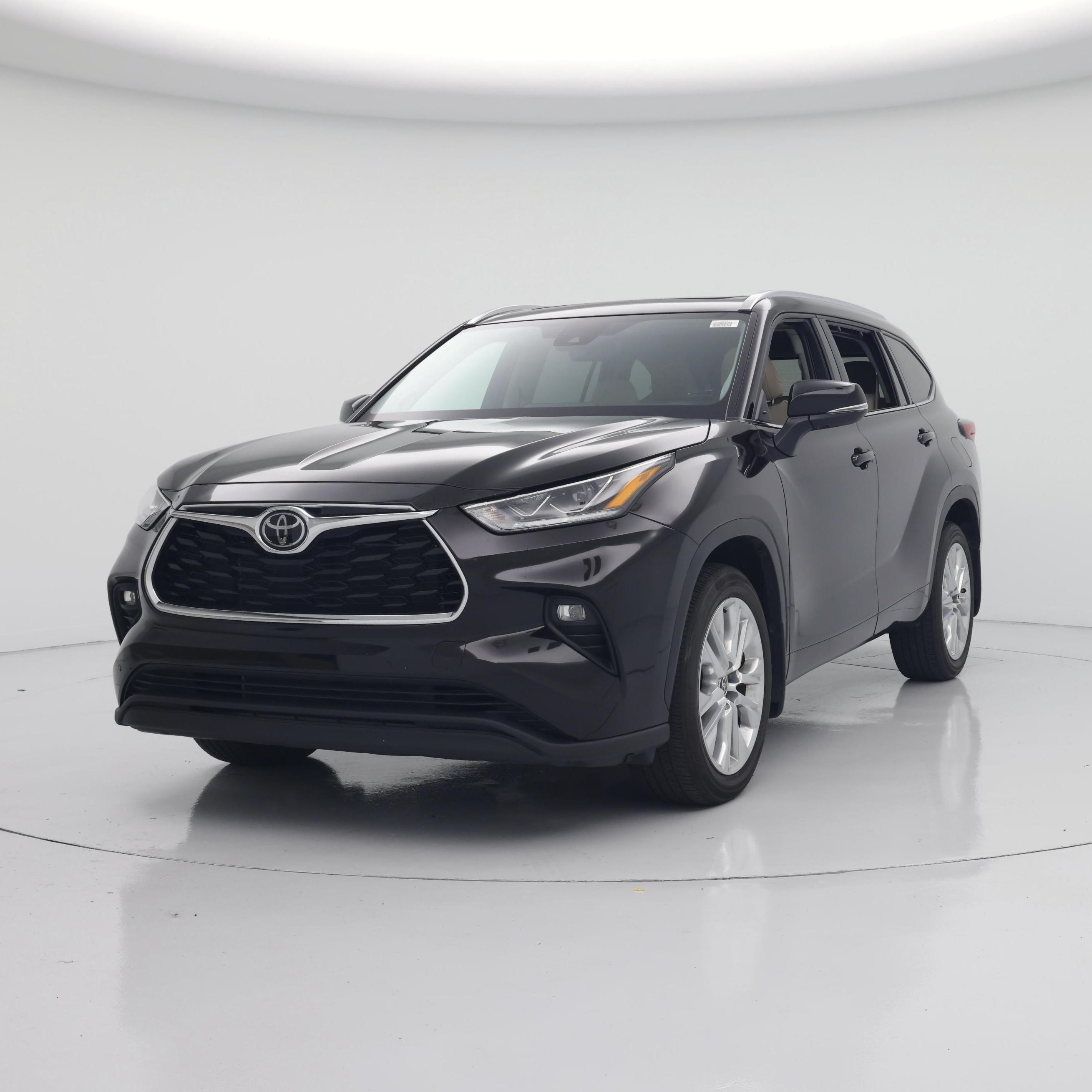Thumbnail: 2022 Toyota Highlander - 4