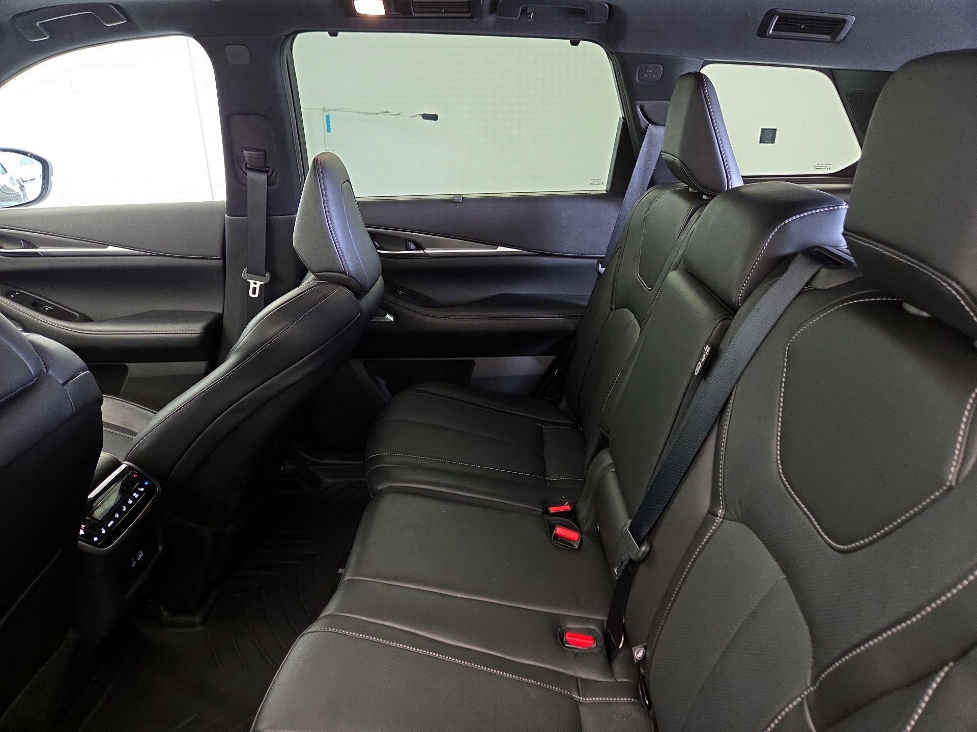 Thumbnail: 2025 INFINITI QX60 - 20